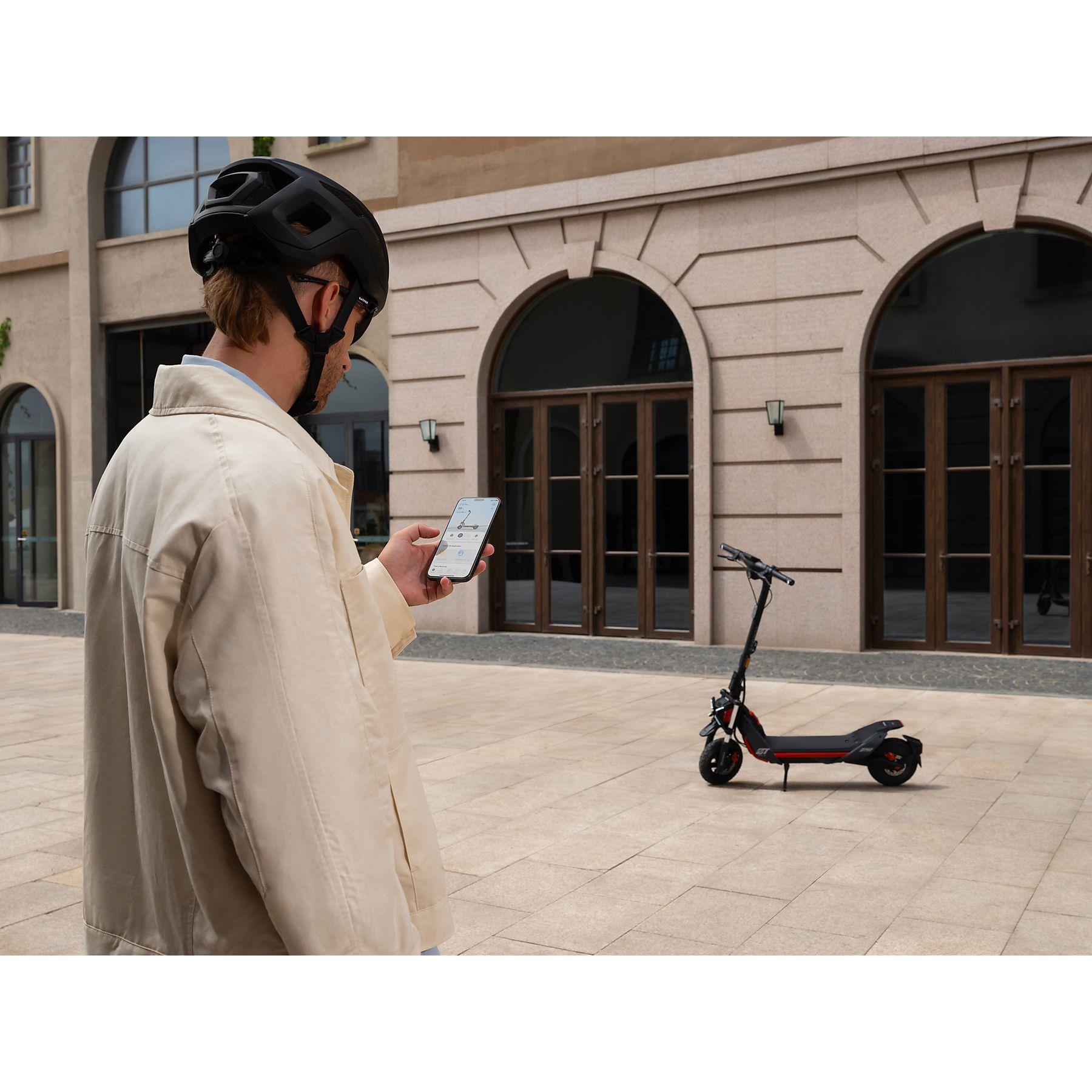 Segway Ninebot ZT3 Pro 1600W Elektrikli Scooter