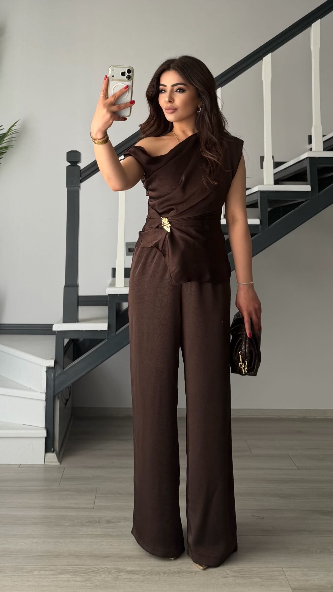 Acı Kahve Gold Toka Detaylı Saten Bluz-Pantolon Takım