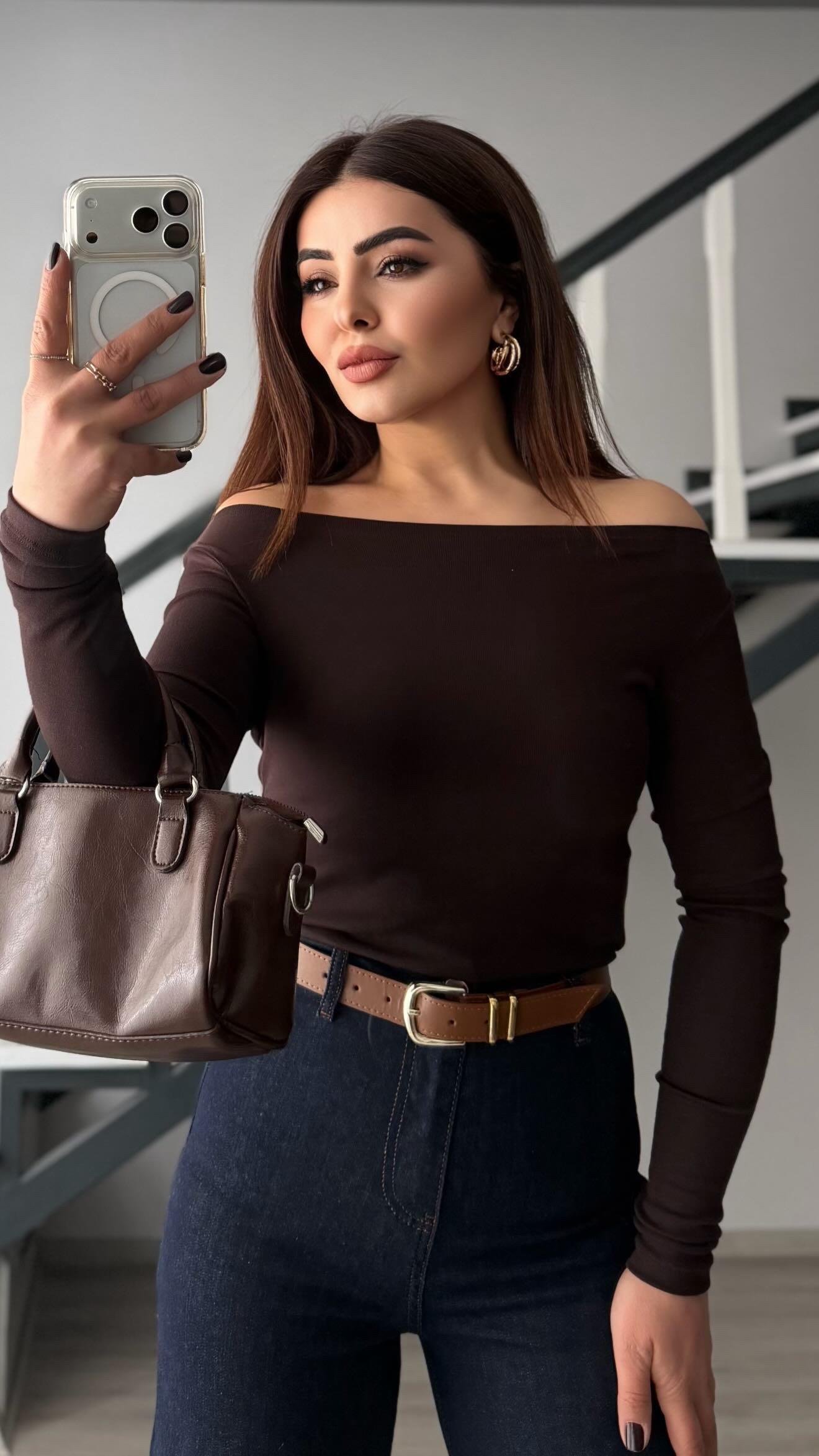 Acı Kahve Kayık Yaka Soft Touch Bluz