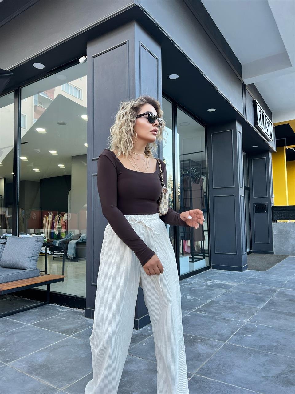 Acı Kahve Orijinal Marka Kare Yaka Body Suit