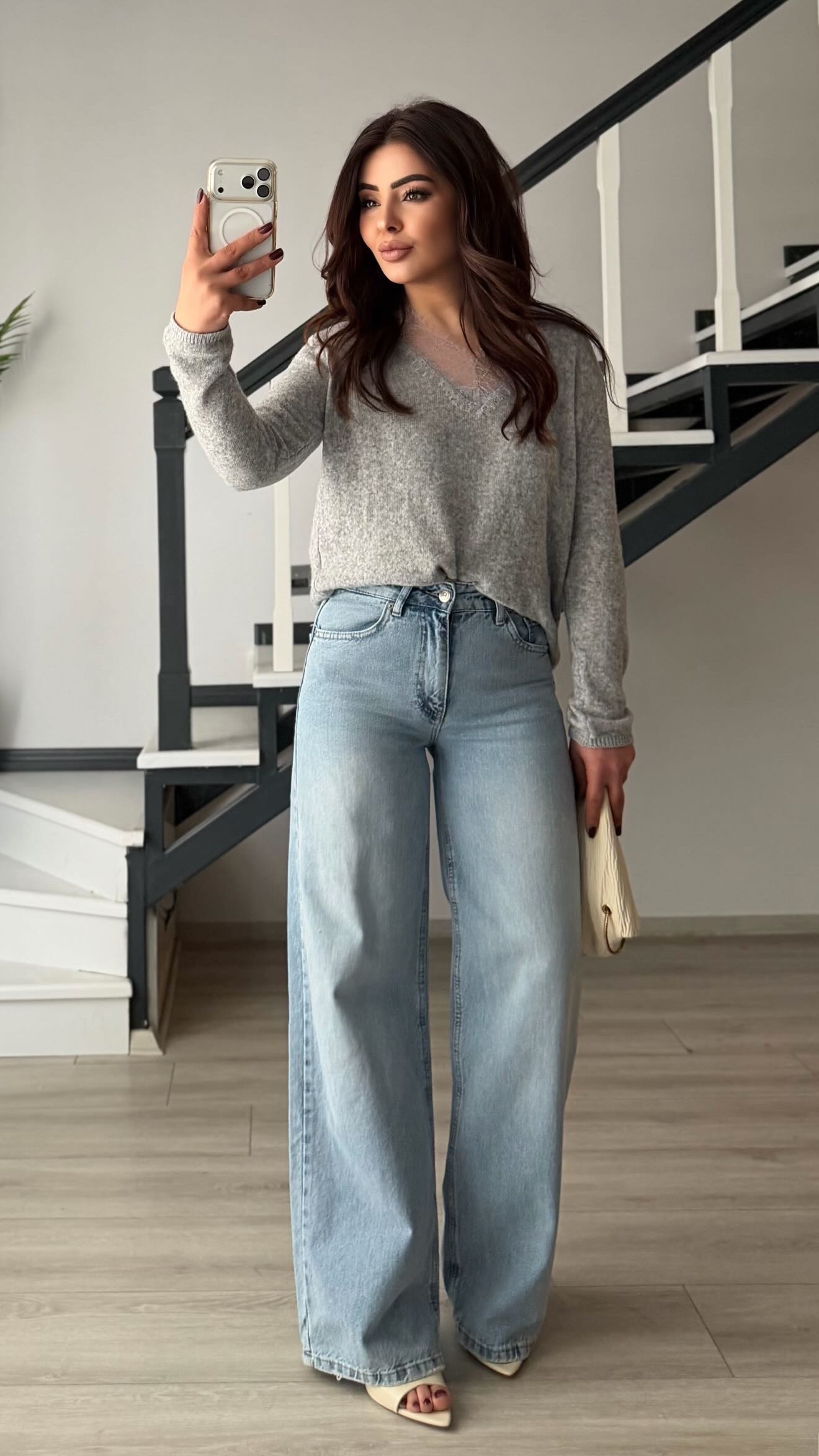 Açık Mavi Yıkamalı Kemerli Wide Leg Jean