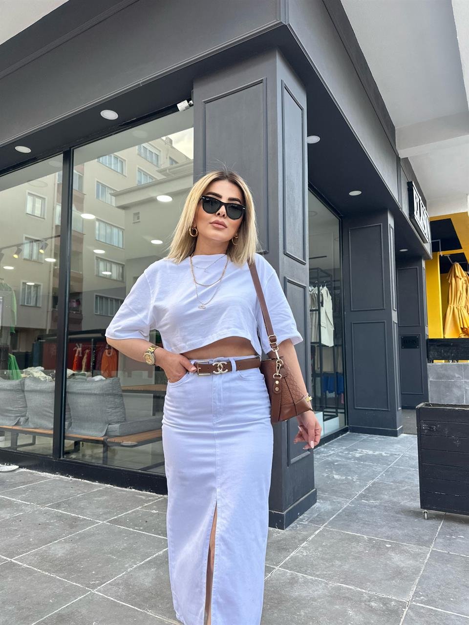 Beyaz Bisiklet Yaka Crop Tshirt