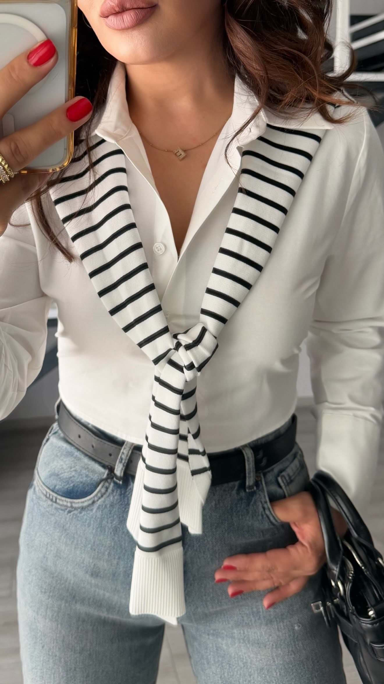 White Detachable Self-Scarf Crop Shirt