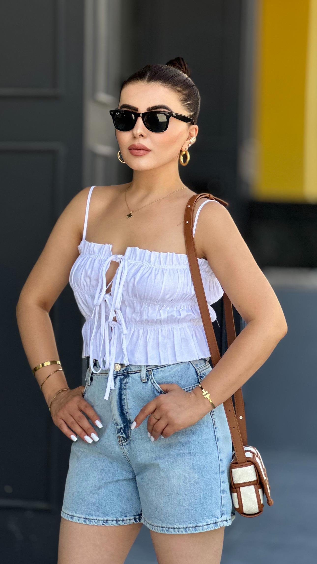 Beyaz Marka Model Büzgülü Bluz 