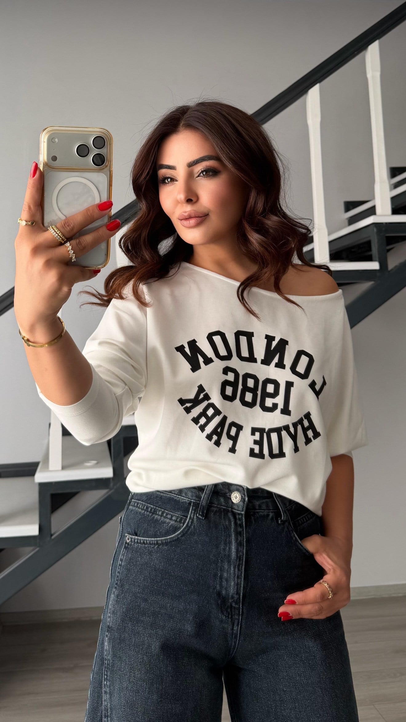 Beyaz Modal Kayık Yaka Bluz