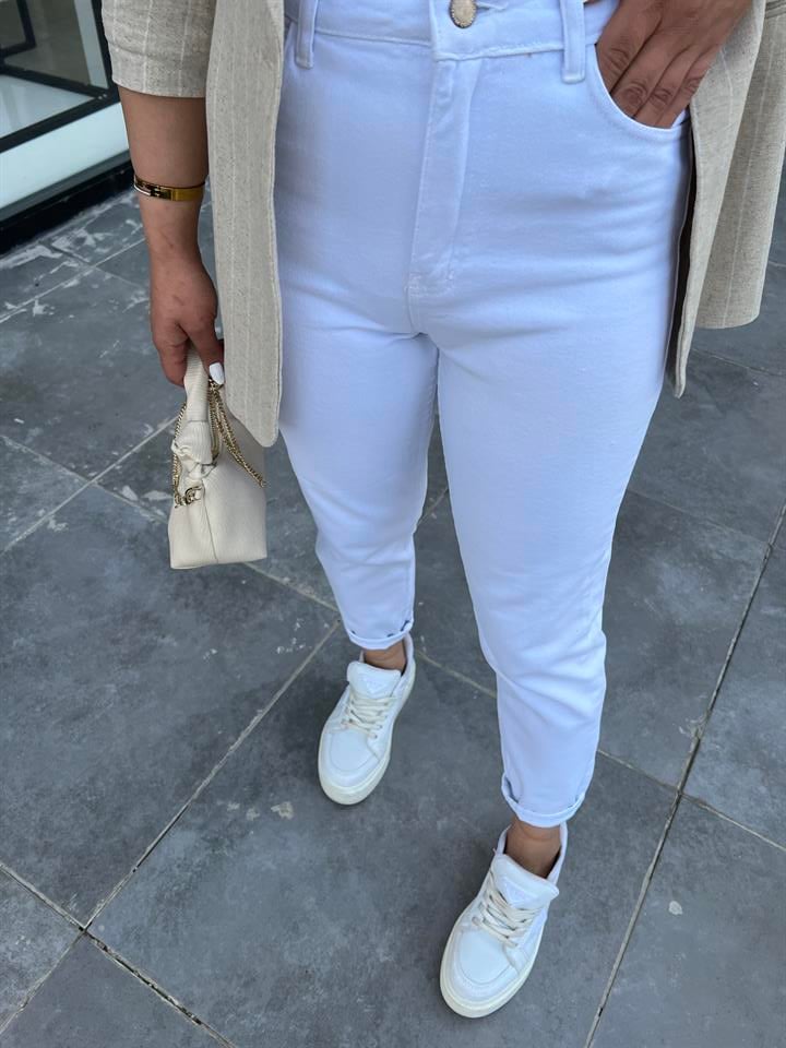 Beyaz Mom Jean