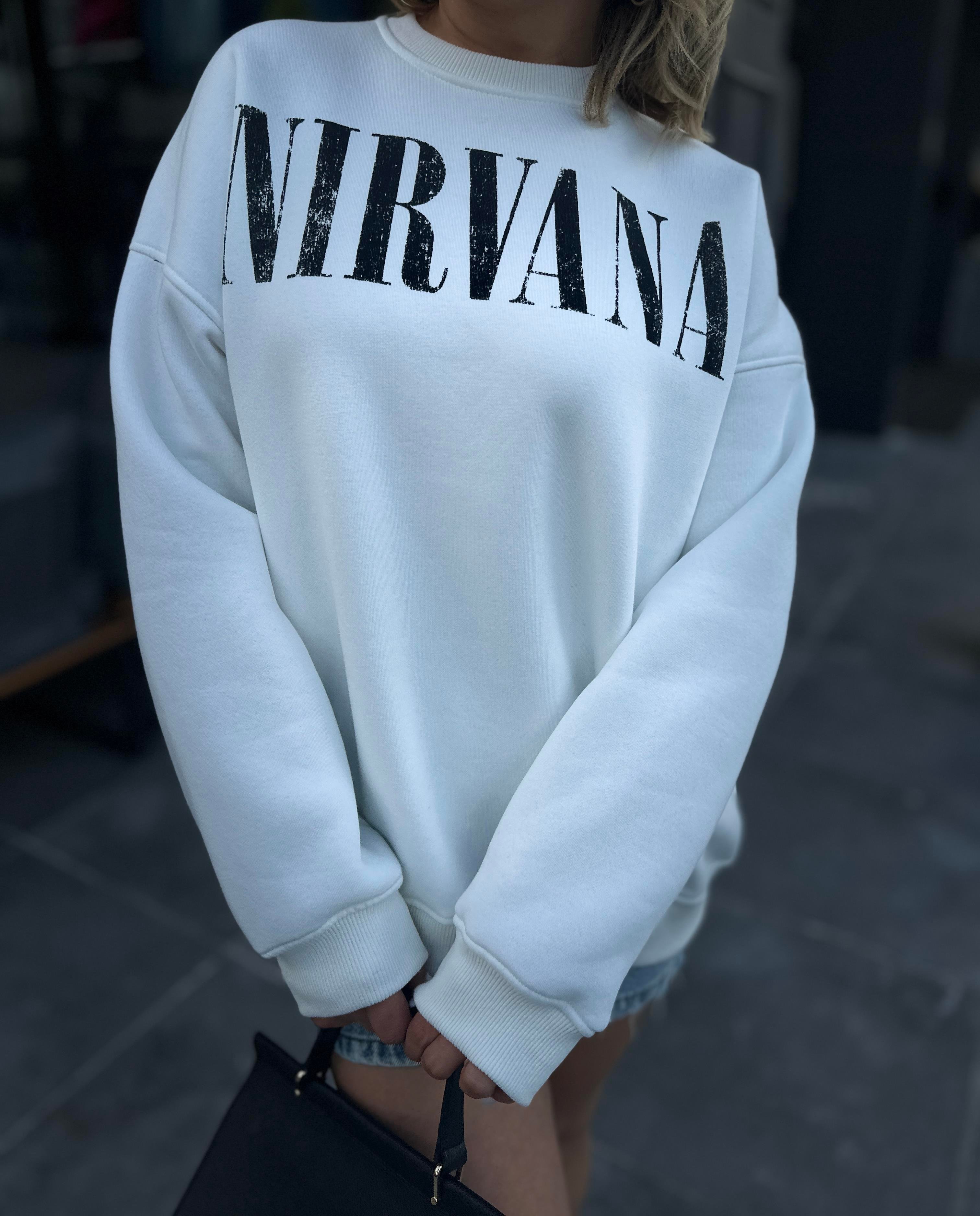 Beyaz Oversize Üç İplik Şardonlu Nirvana Baskılı Sweatsirt