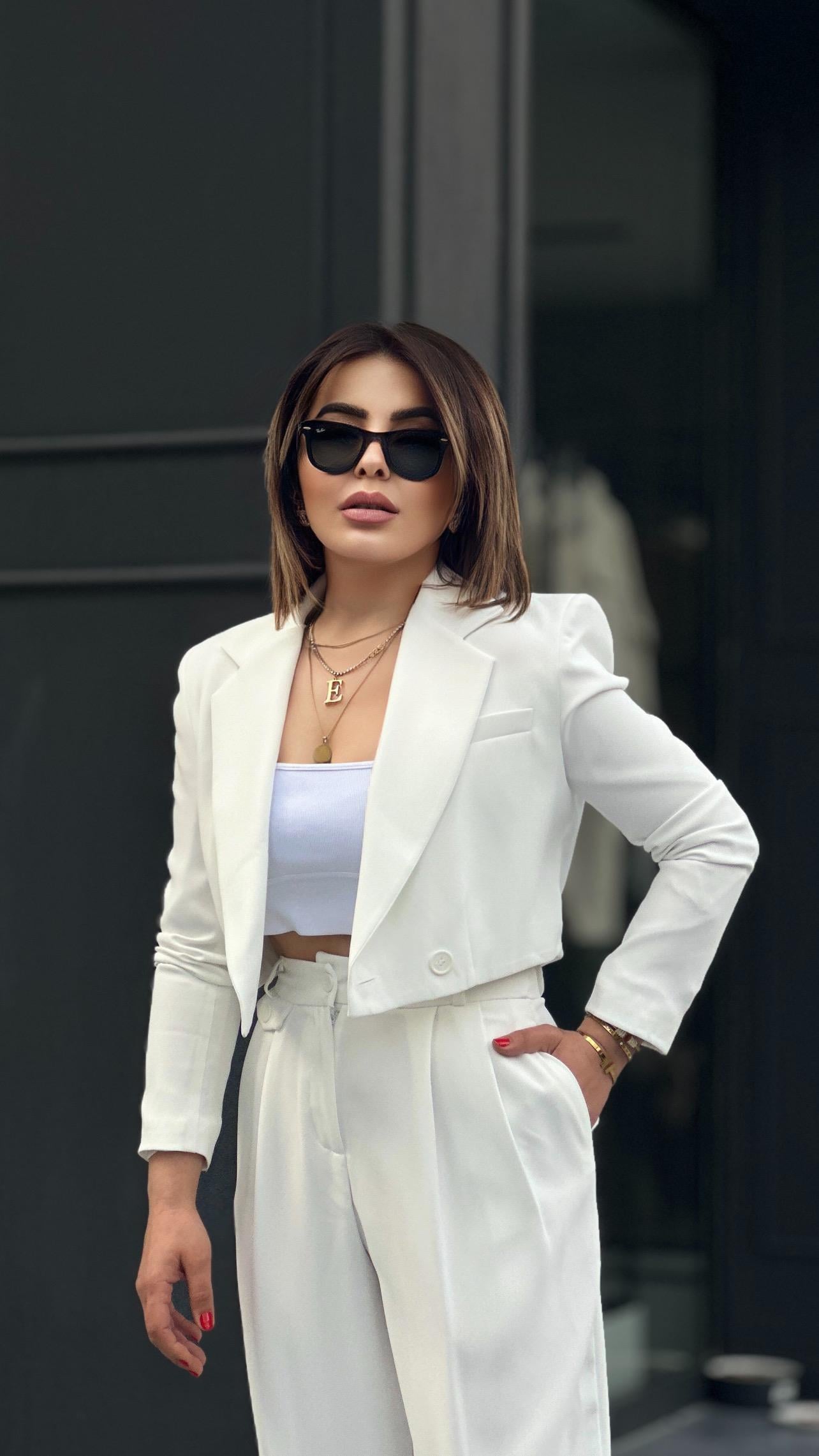Beyaz Premıum Astarlı Düğmeli Crop Ceket