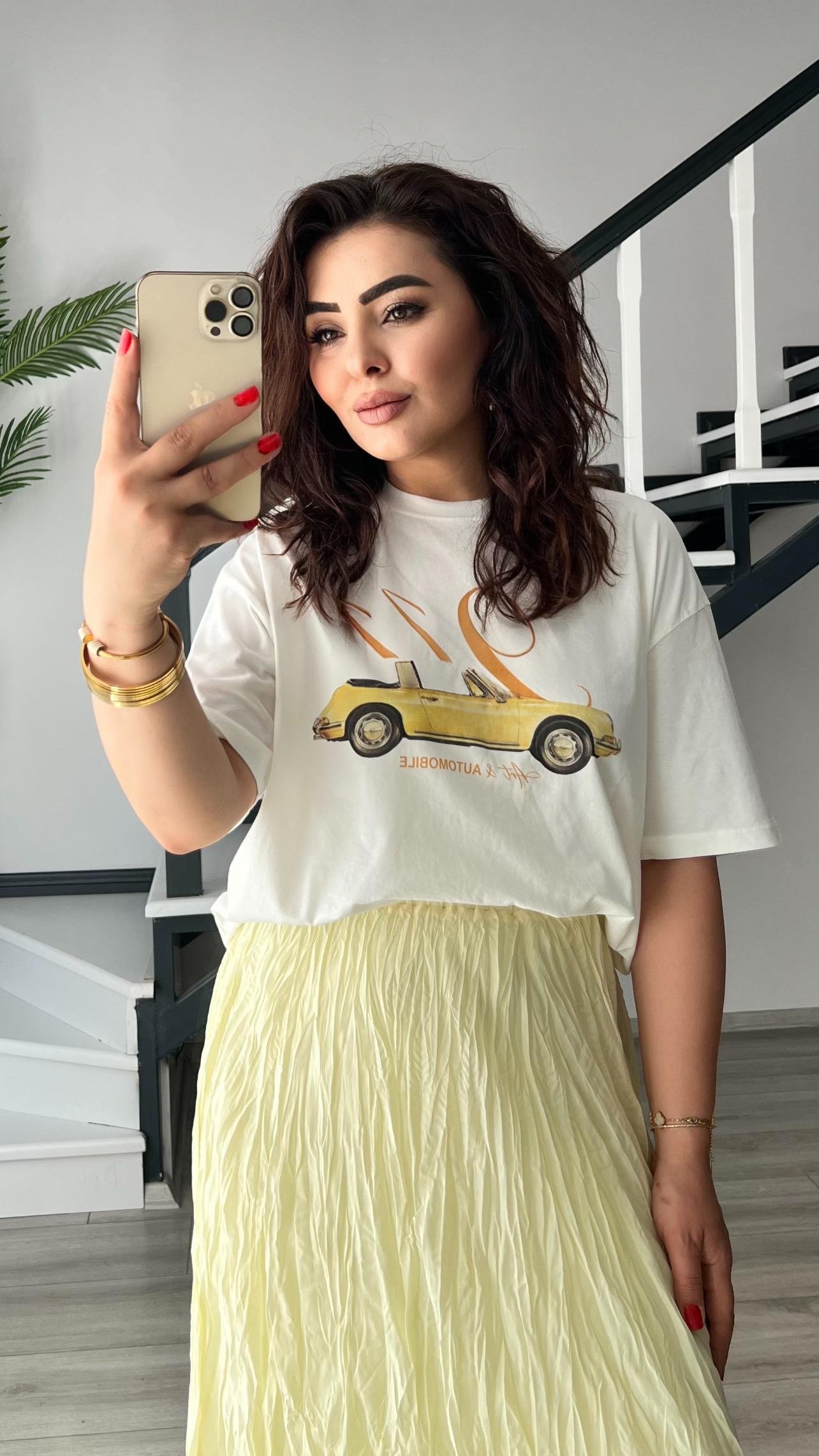 Beyaz Sarı Araba Baskılı Tshirt