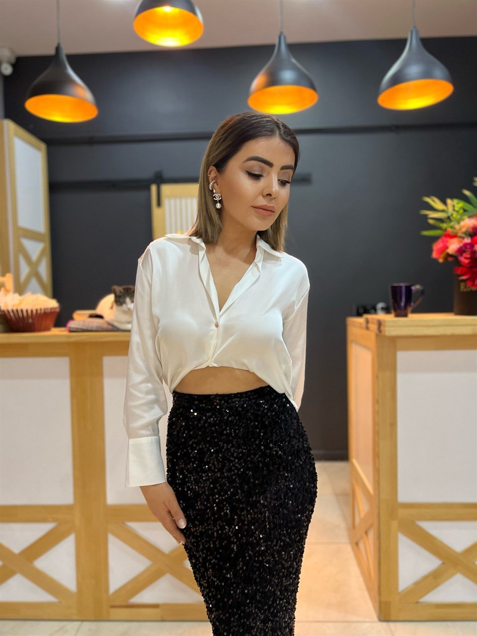 Beyaz Saten Gömlek