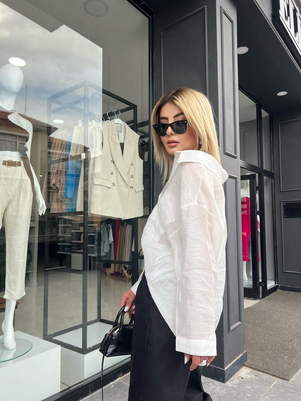 Beyaz Tensel Kumaş Oversize Gömlek