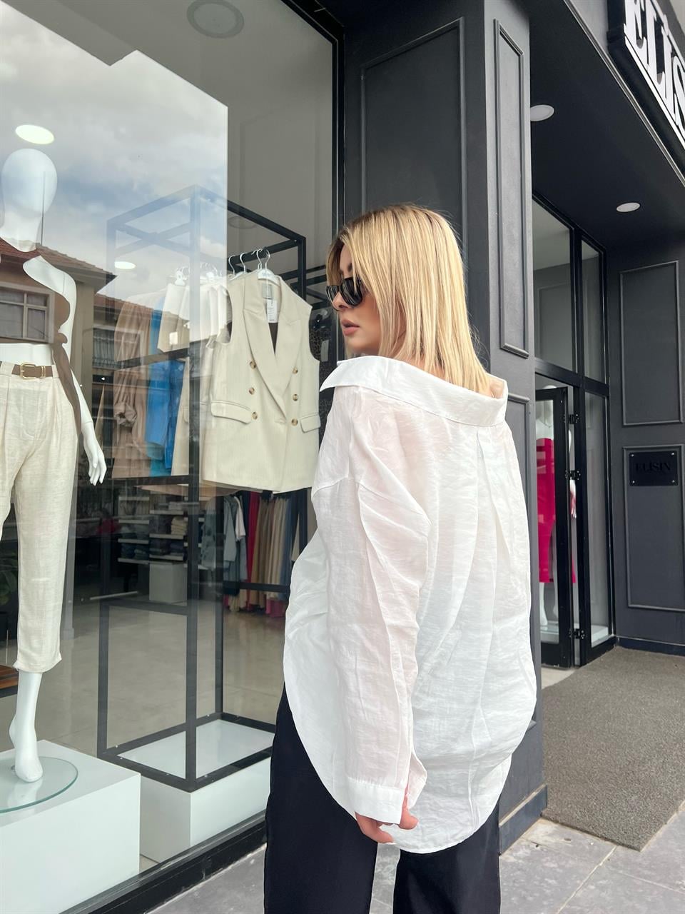 Beyaz Tensel Kumaş Oversize Gömlek
