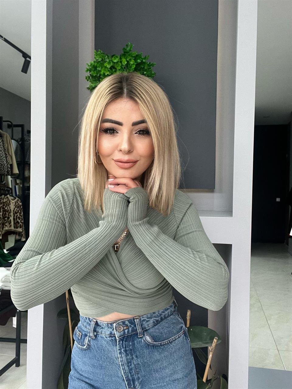 Dilvin Çağla Parmak Geçmeli Bluz