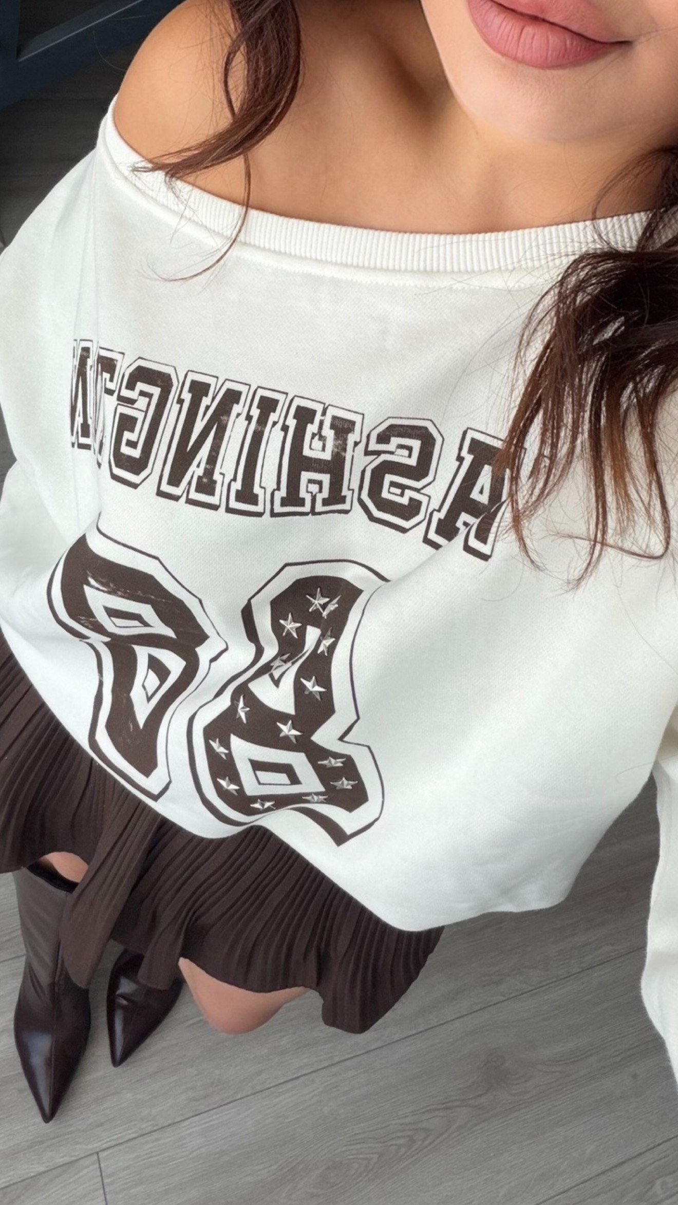 Ekru-Kahve Baskılı Düşük Omuz Sweatshirt
