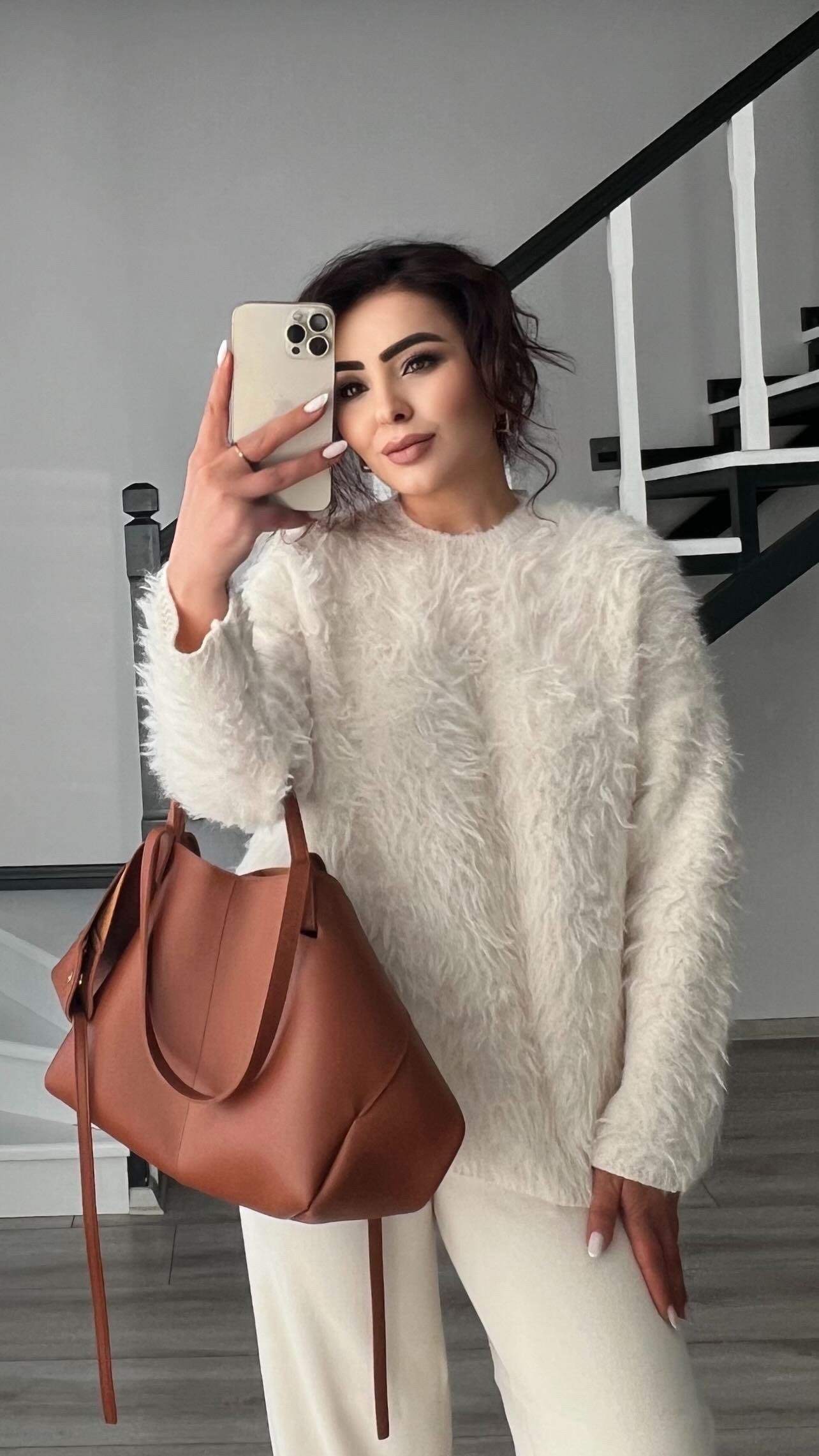 Ekru Oversize Peluş Kazak 