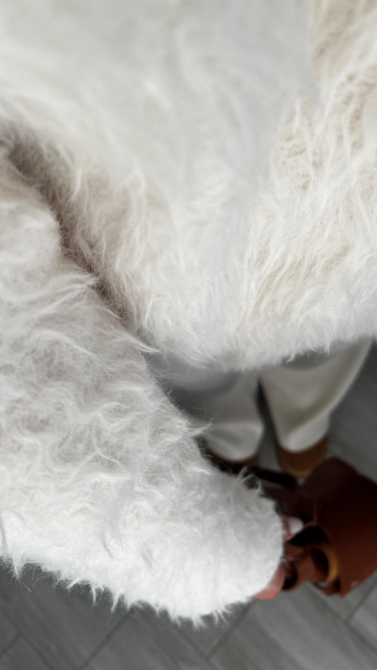 Ekru Oversize Peluş Kazak 