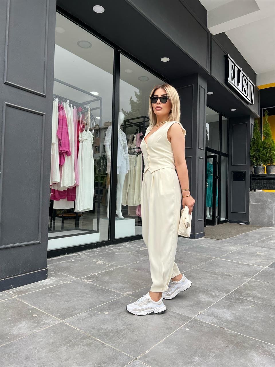Ekru Paça Düğmeli Pantolon