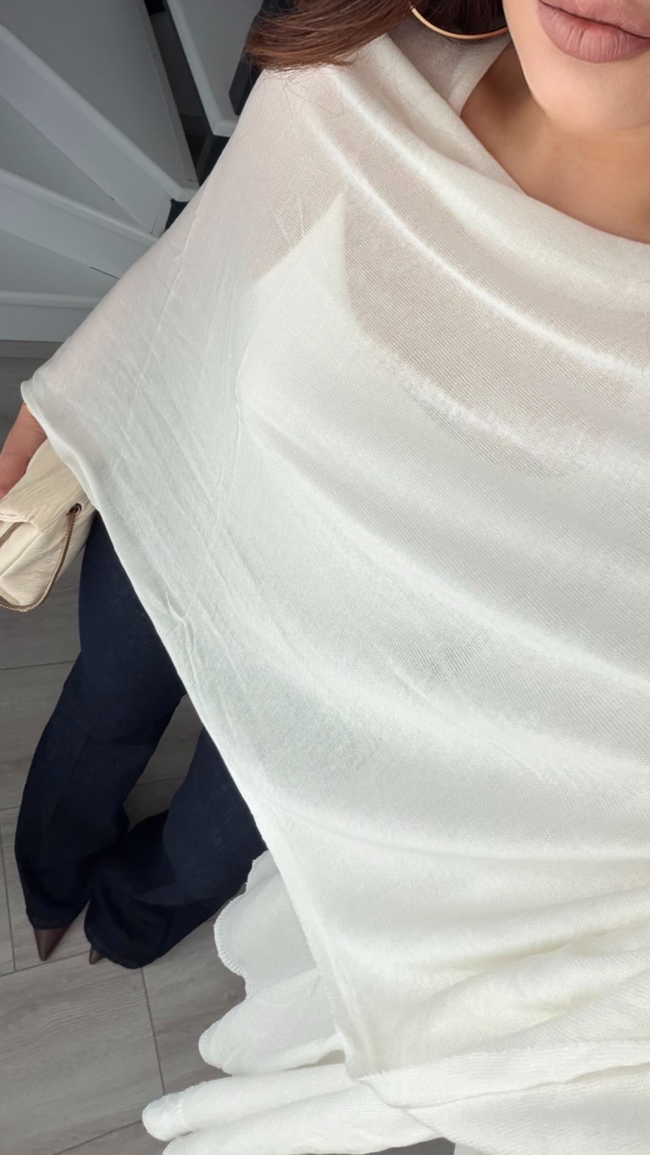 Ekru Tek Kol Detaylı Pelerin