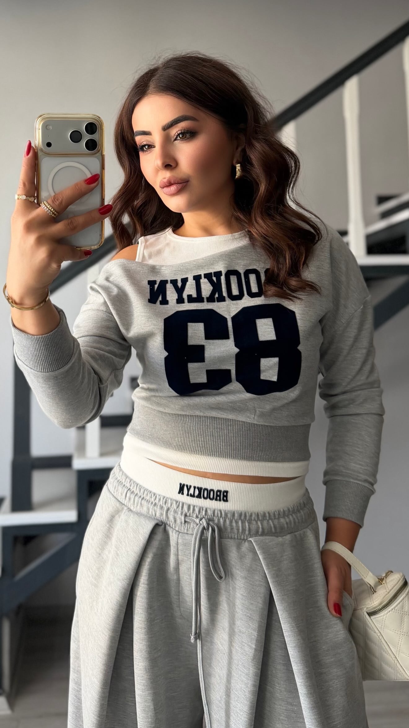Gri Brooklyn İşlemeli Tasarım Takım