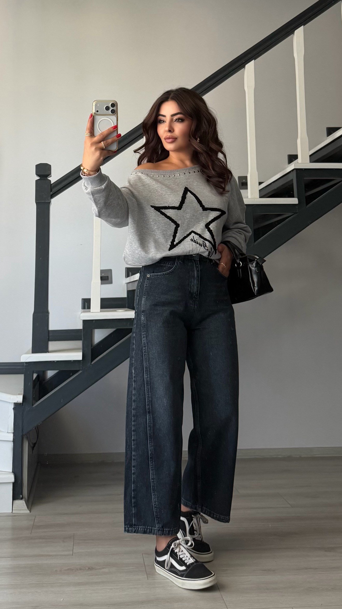 Gri Kayık Yaka Zımba Detaylı Sweatshirt