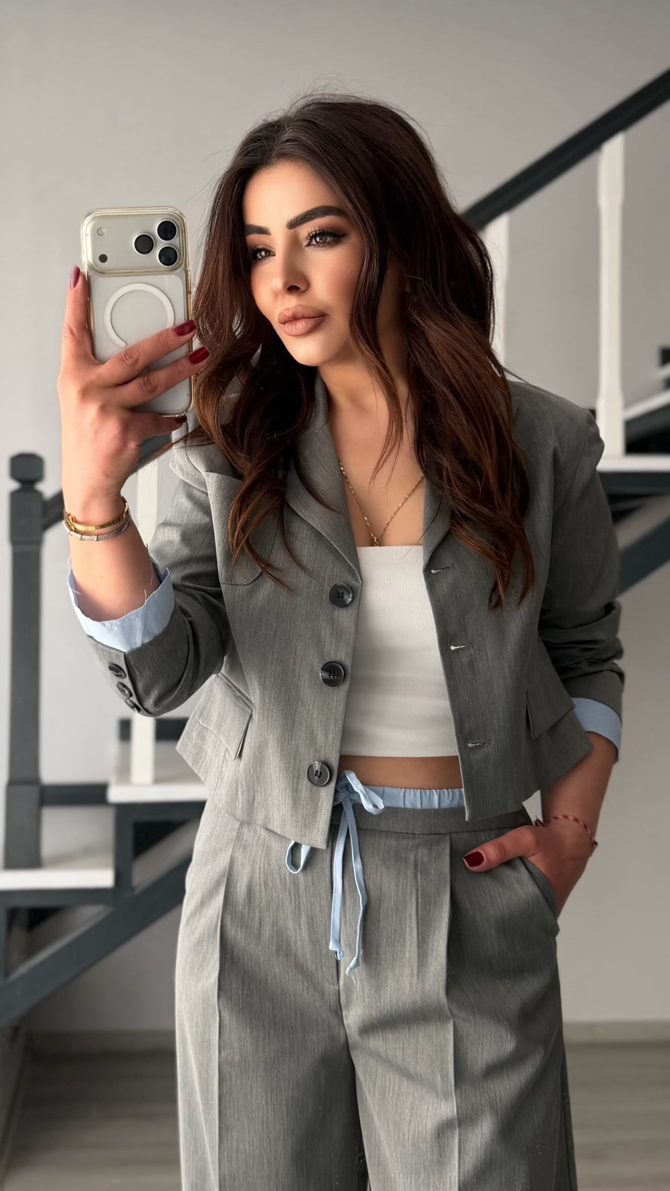 Gri Kol ve Bel Detaylı Crop Ceket-Pantolon Takım