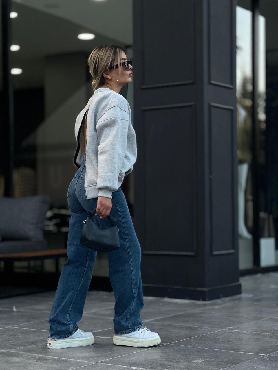 Gri Sırt Fermuar Detaylı Sweatshirt 