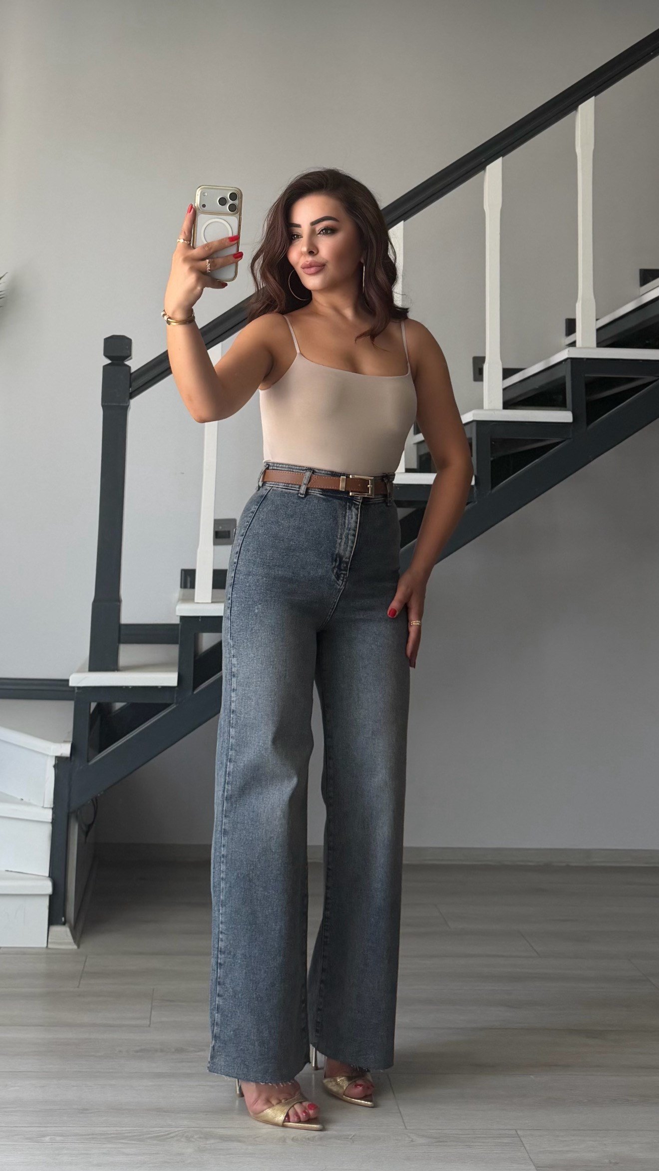 Kahve Tintli Kemerli Likralı Straight Jean