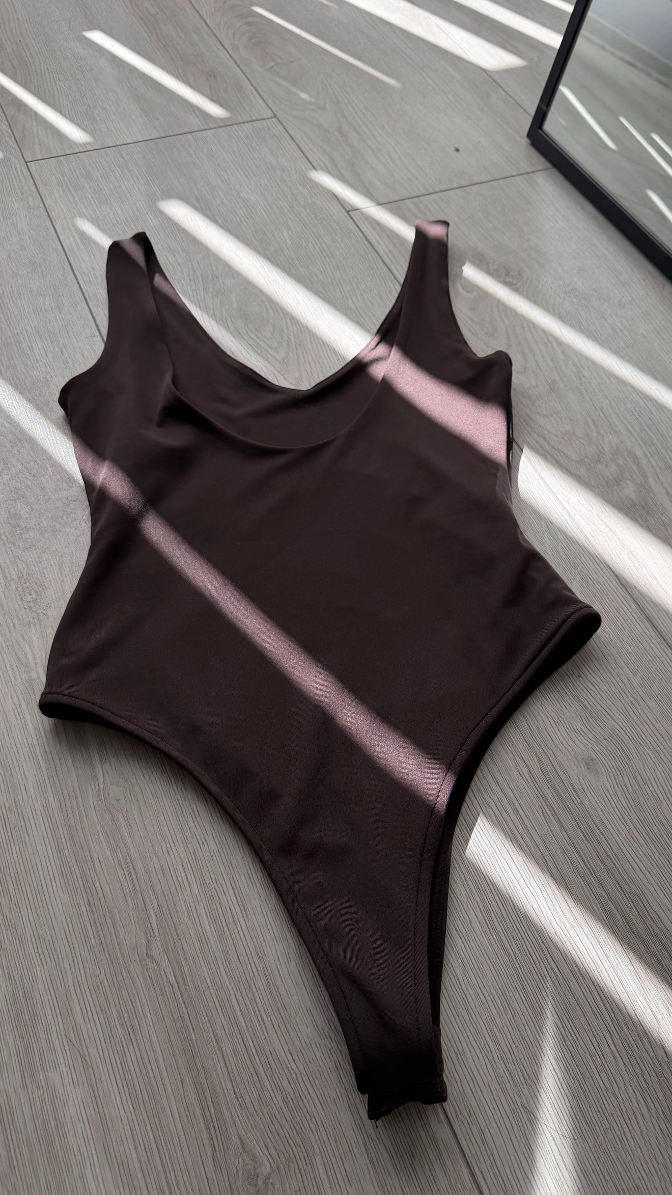 Kahve V Yaka Bodysuit