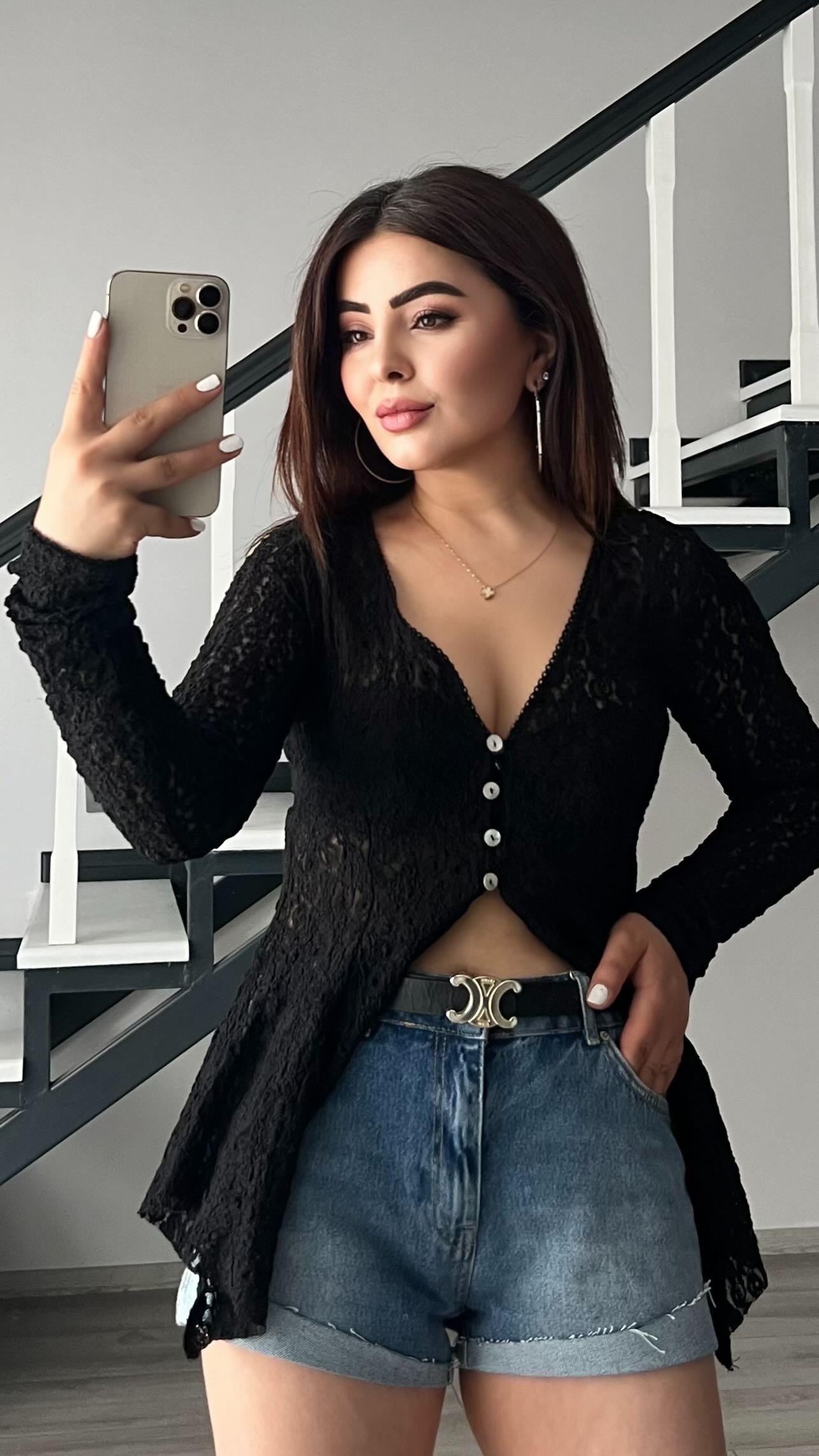Katlama Detaylı Denim Şort