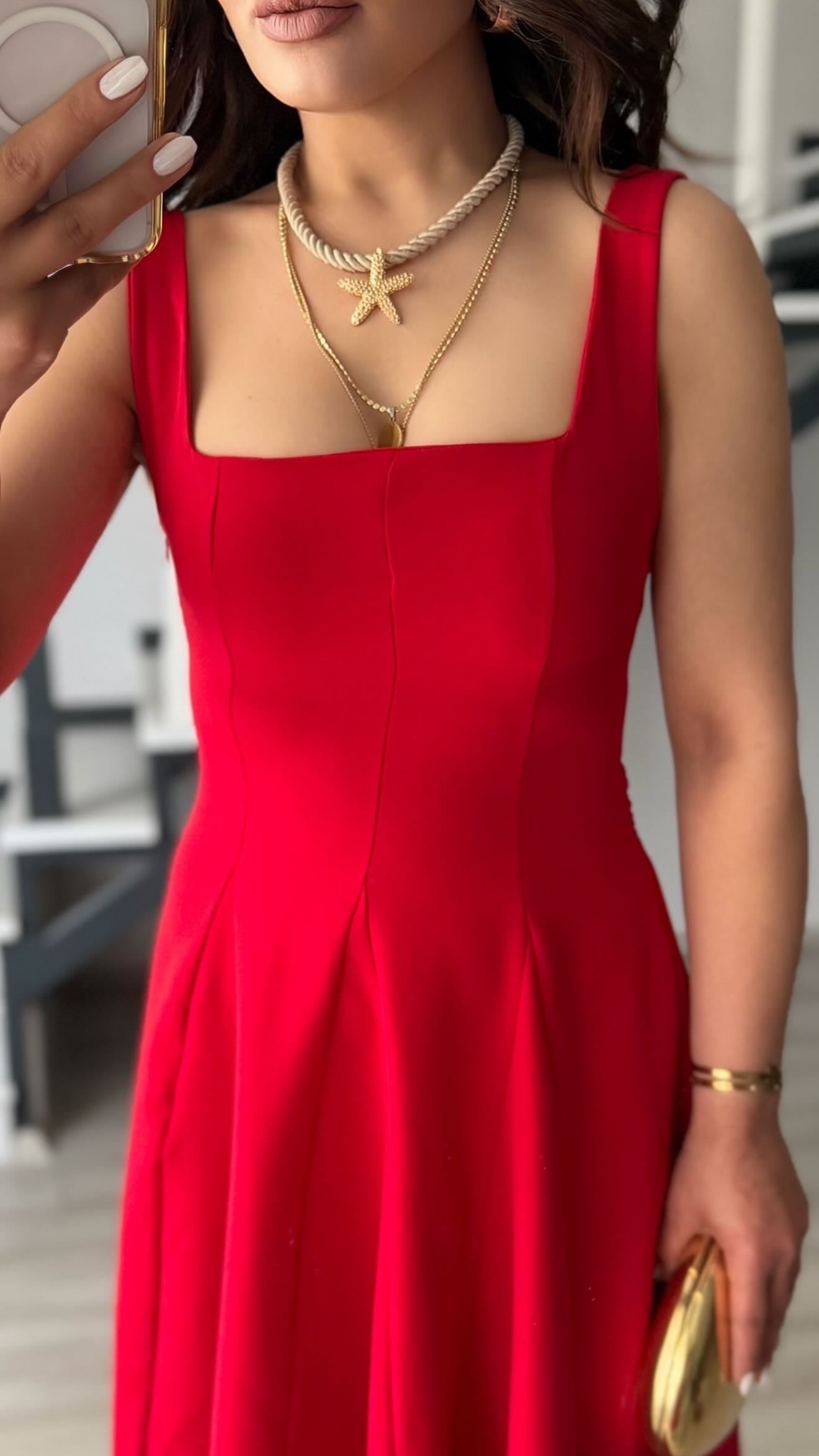 Kırmızı Kare Yaka Kuşaklı Midi Elbise