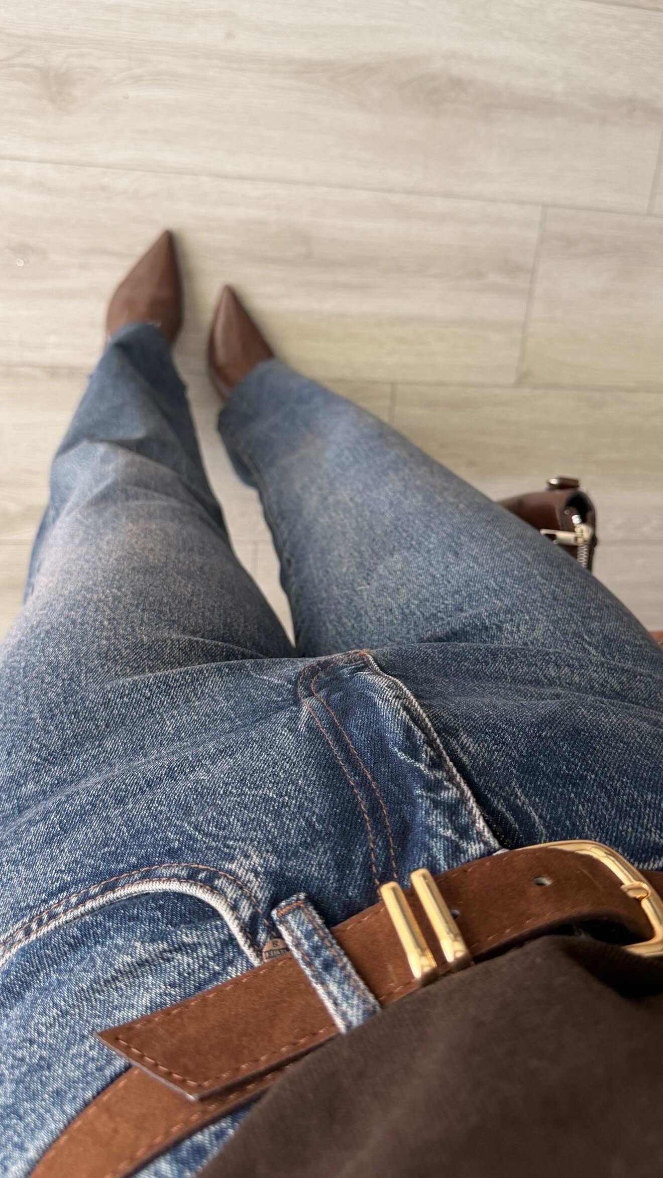 Koyu Mavi Kemerli Straight Jean