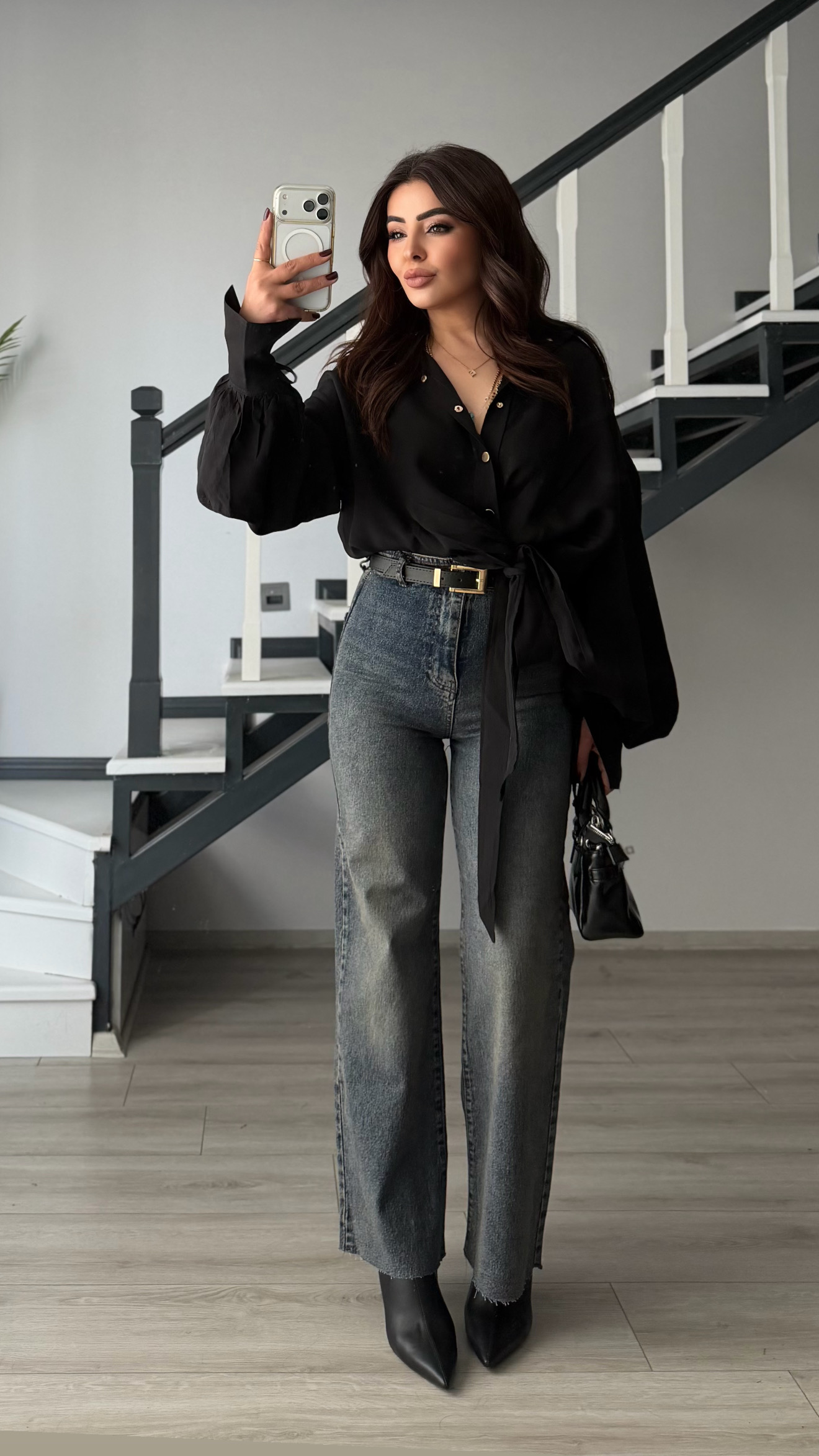 Koyu Mavi Yıkamalı Kemerli Straight Jean