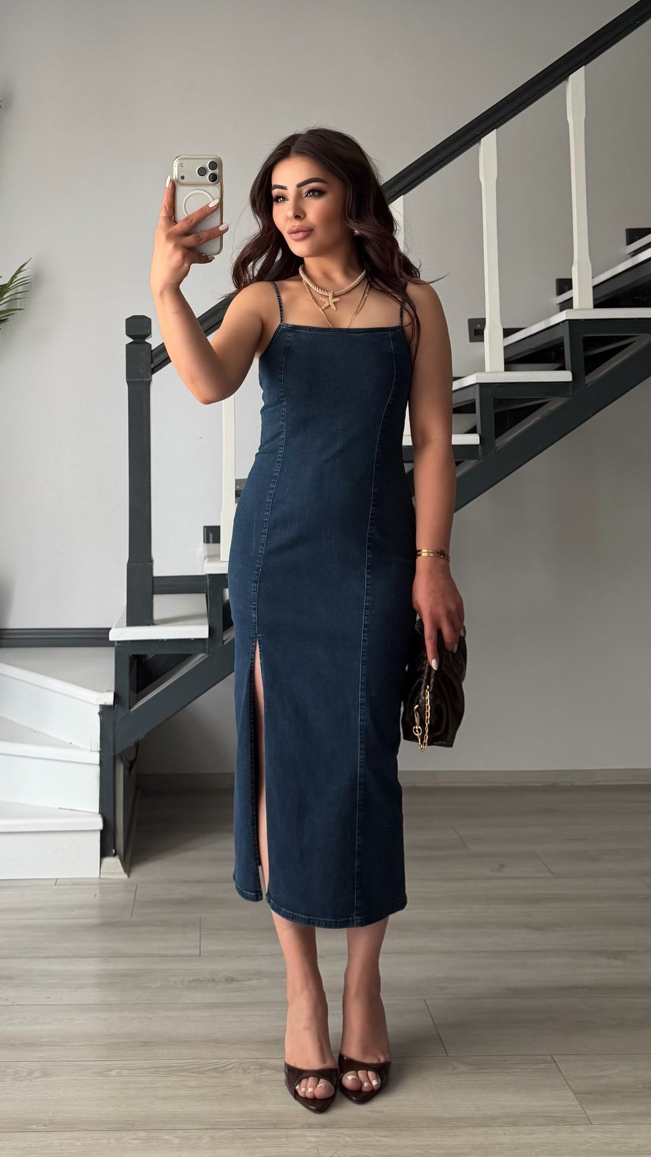 Koyu Mavi Yırtmaçlı Likralı Denim Elbise