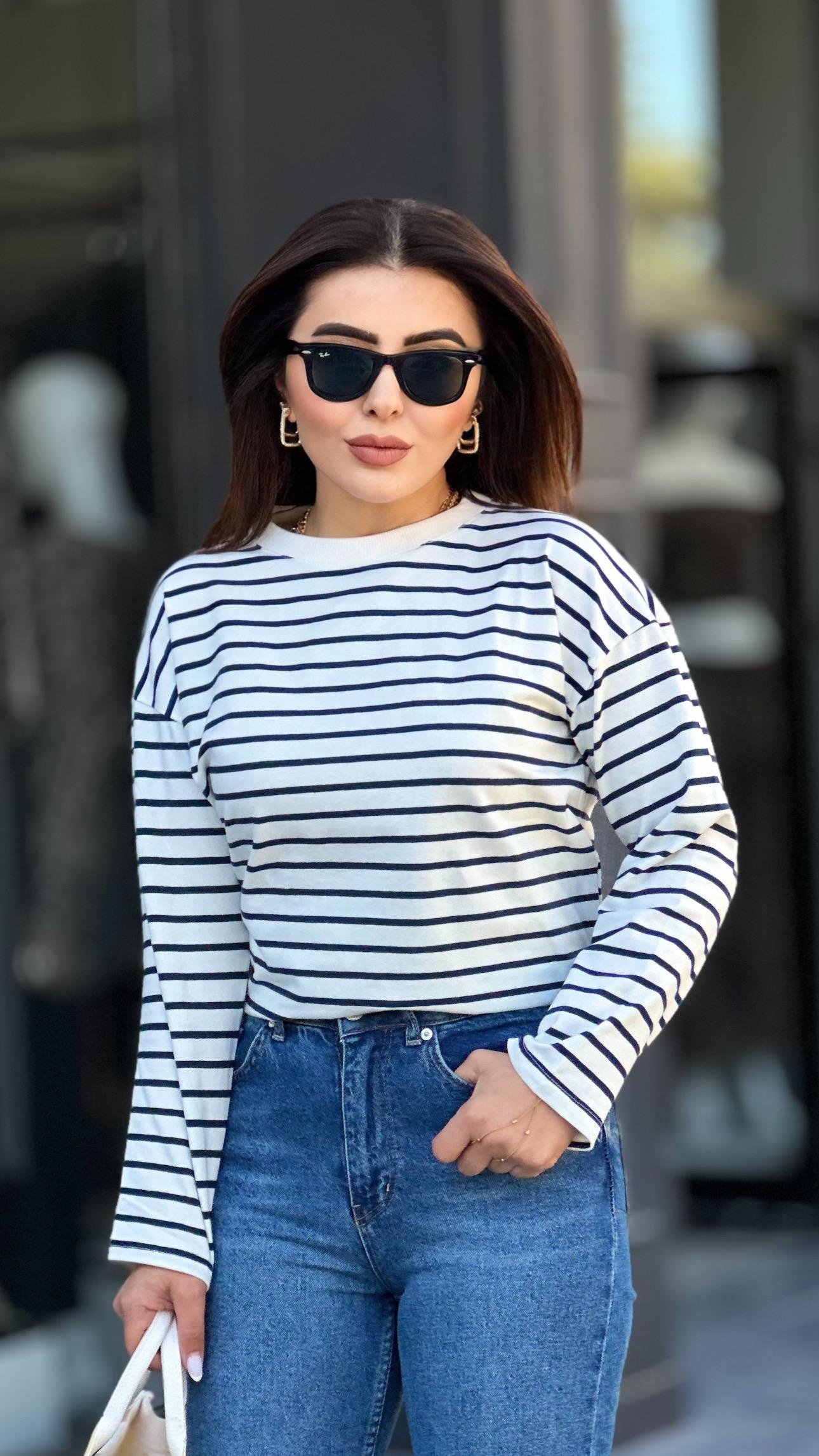 Lacivert Beyaz Çizgili Sweatshirt 