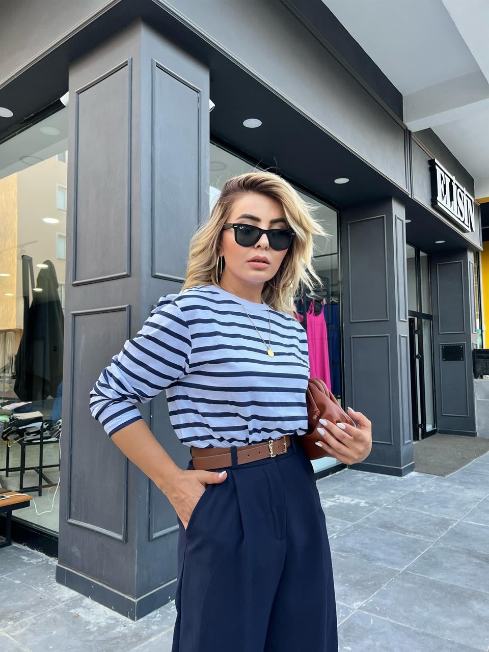 Lacivert Beyaz Çizgili Sweatshirt
