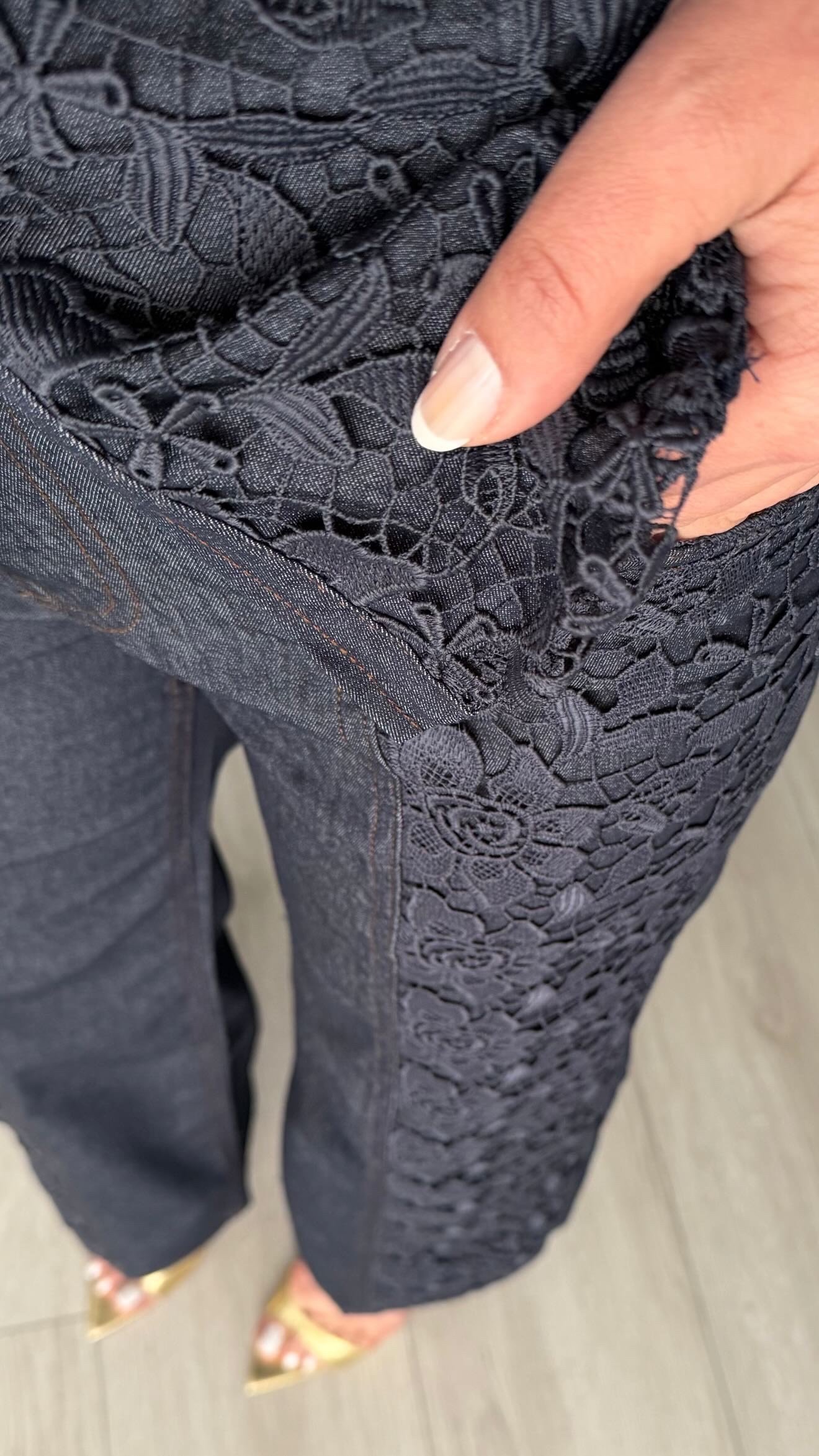 Lacivert Güpür Detaylı Denim Takım