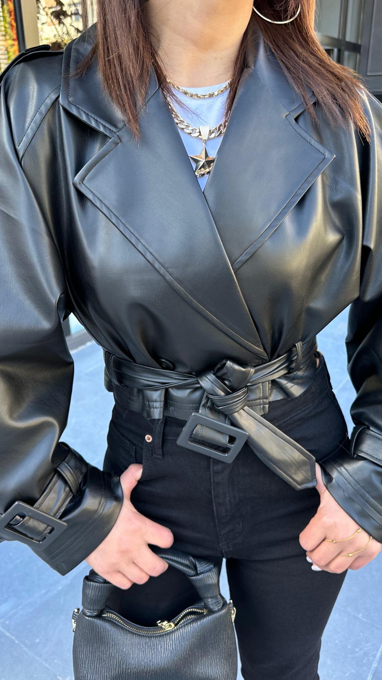 Marka Model Siyah Crop Deri Ceket