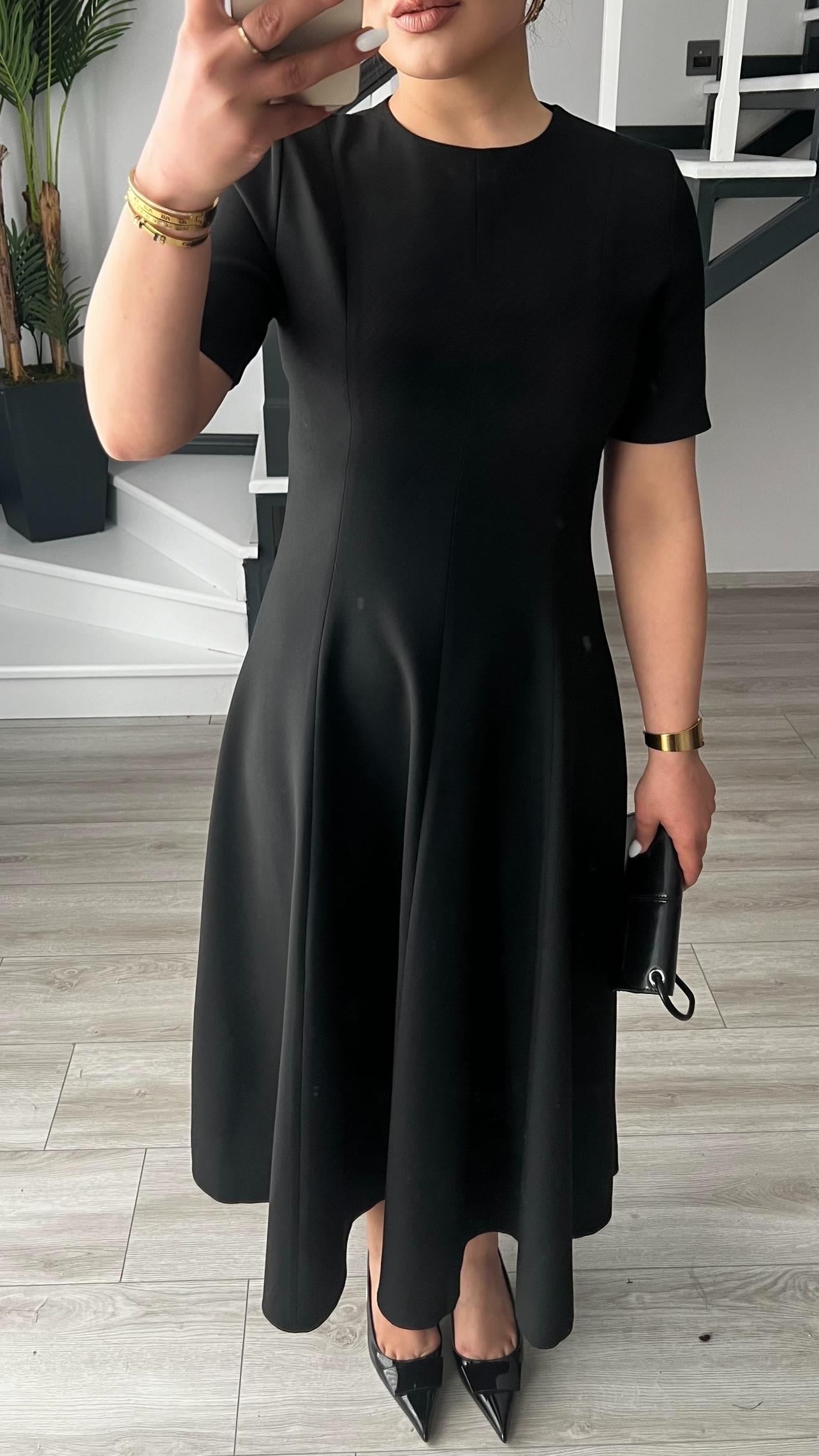 Marka Model Siyah Premium Volanlı Midi Boy Elbise 