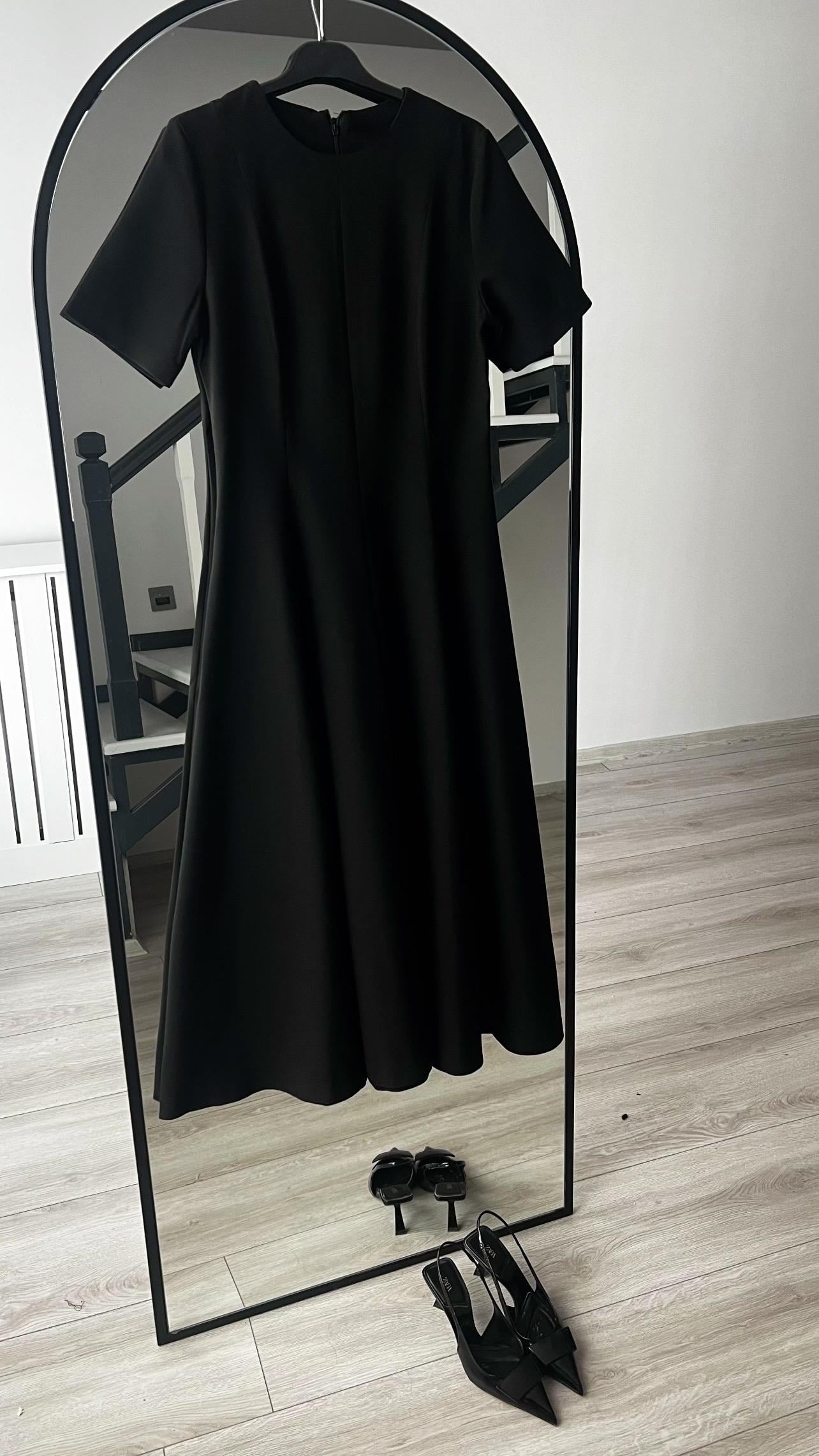 Marka Model Siyah Premium Volanlı Midi Boy Elbise 
