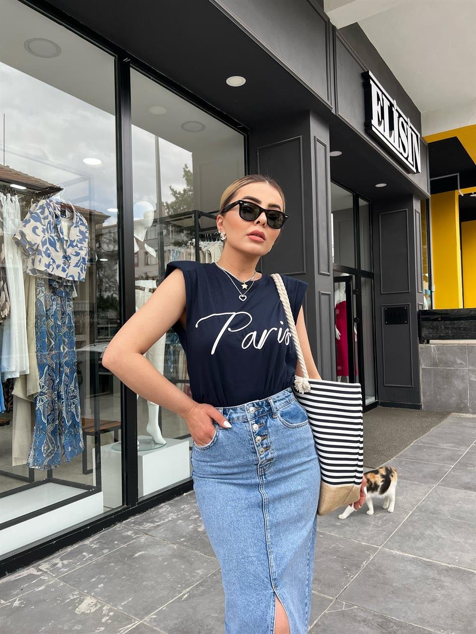 Paris Nakışlı Vatkalı Tshirt Lacivert