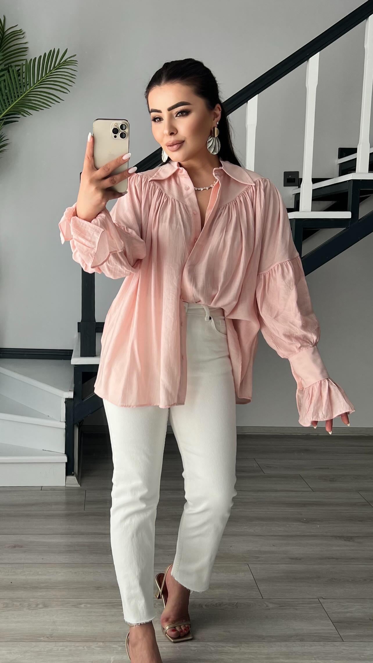 Pembe Büzgü Ve Kol Detaylı Gömlek 