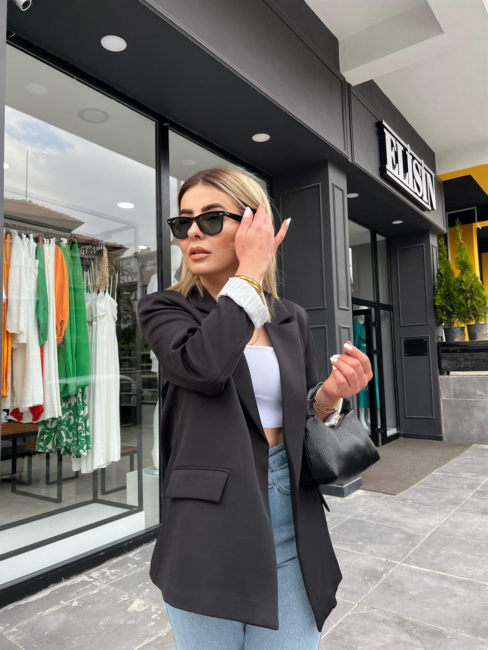 Siyah Astarı Çizgili Blazer Ceket