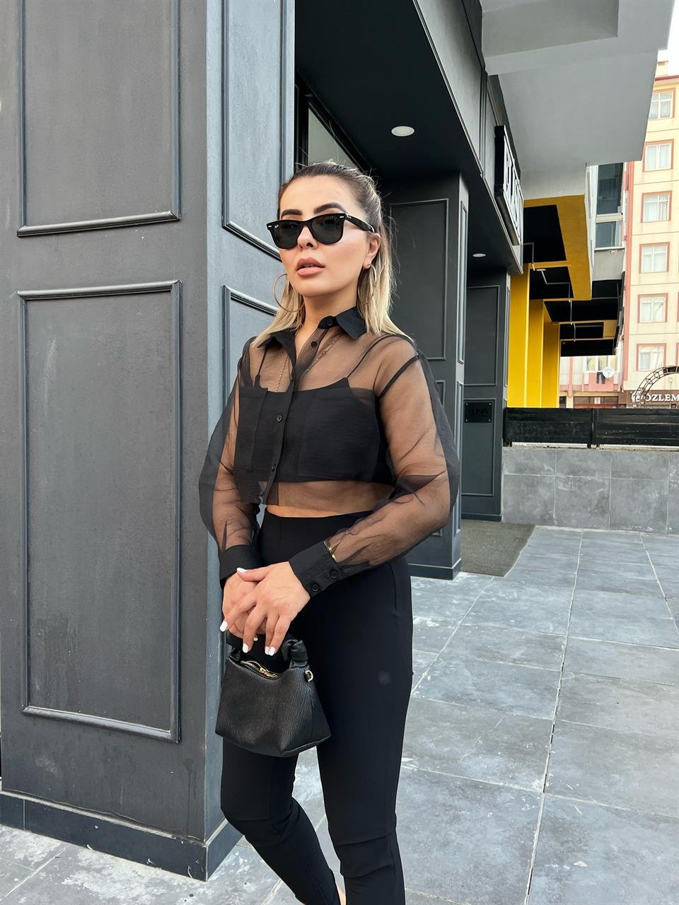 Siyah Çift Cep Tül Gömlek 