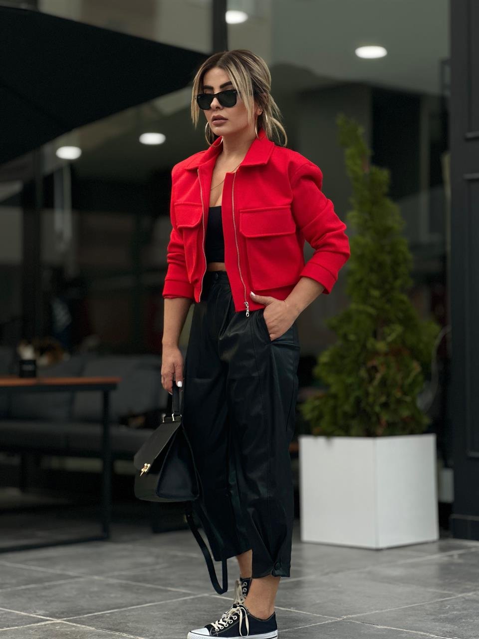 Siyah Deri Paça Düğmeli Slouchy Pantolon