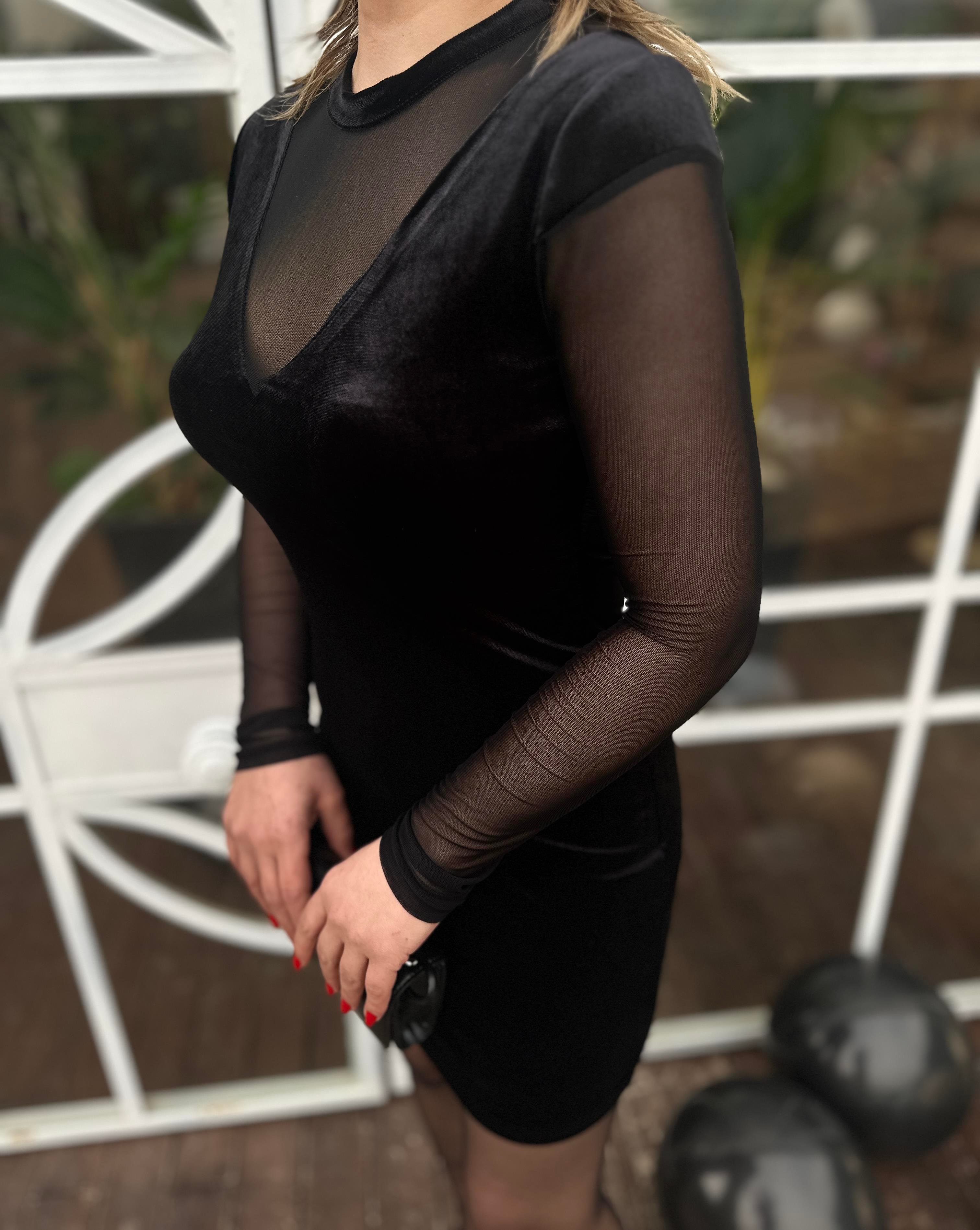 Siyah Kadife Tüllü Elbise