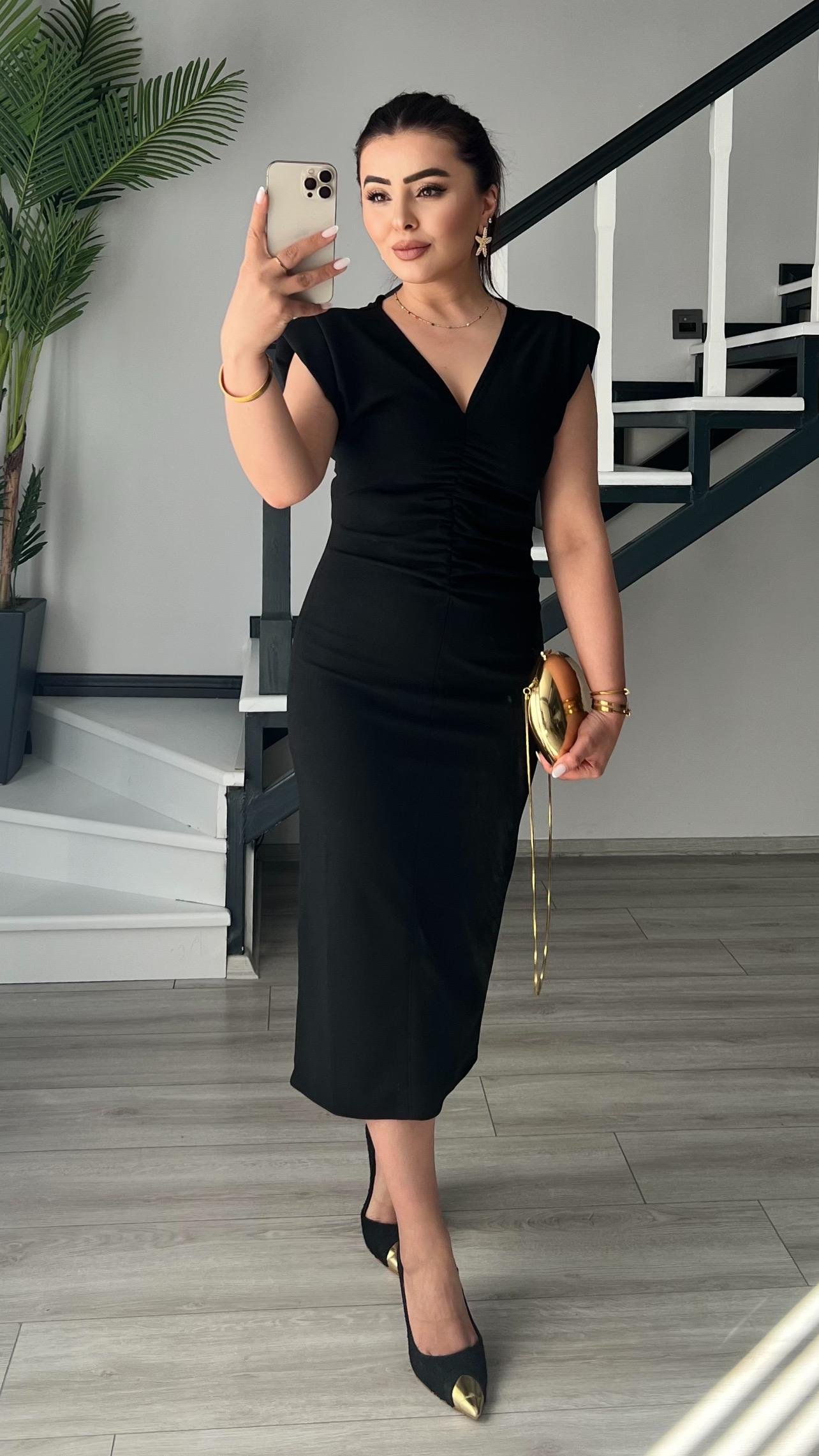 Siyah Marka Model V Yaka Önü Drapeli Midi Elbise 