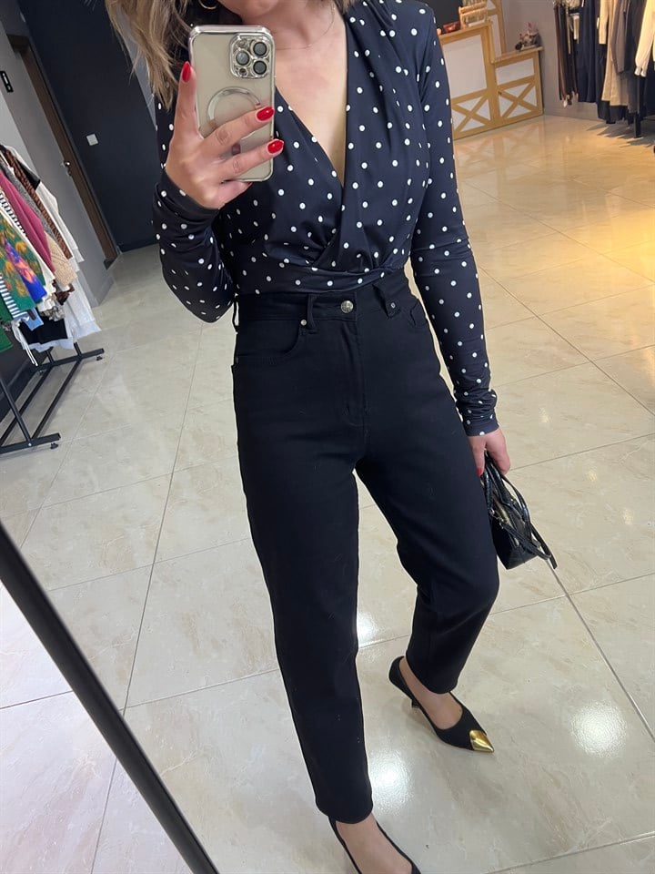 Siyah Mom Jean