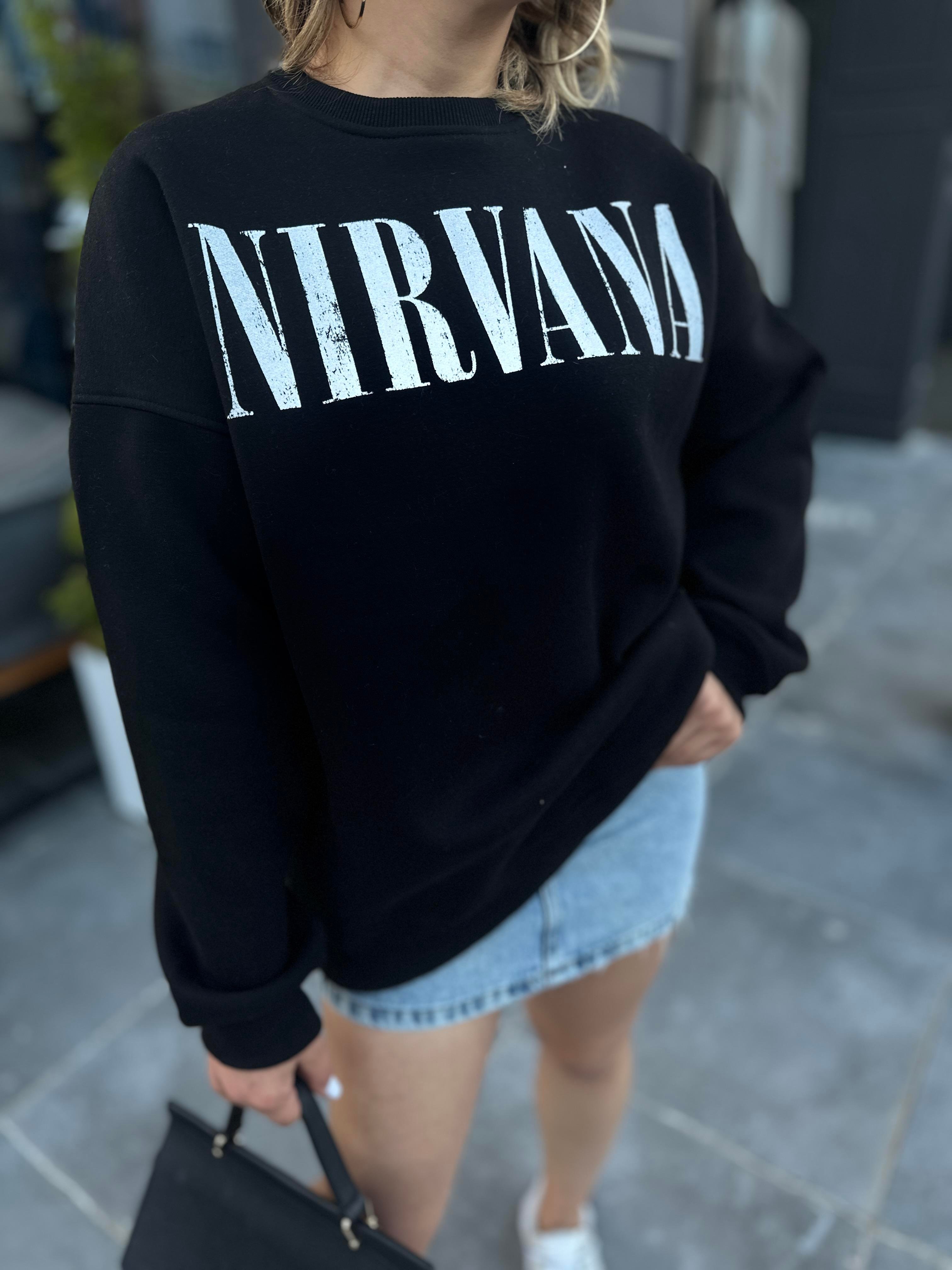Siyah Oversize Üç İplik Şardonlu Nirvana Baskılı Sweatsirt