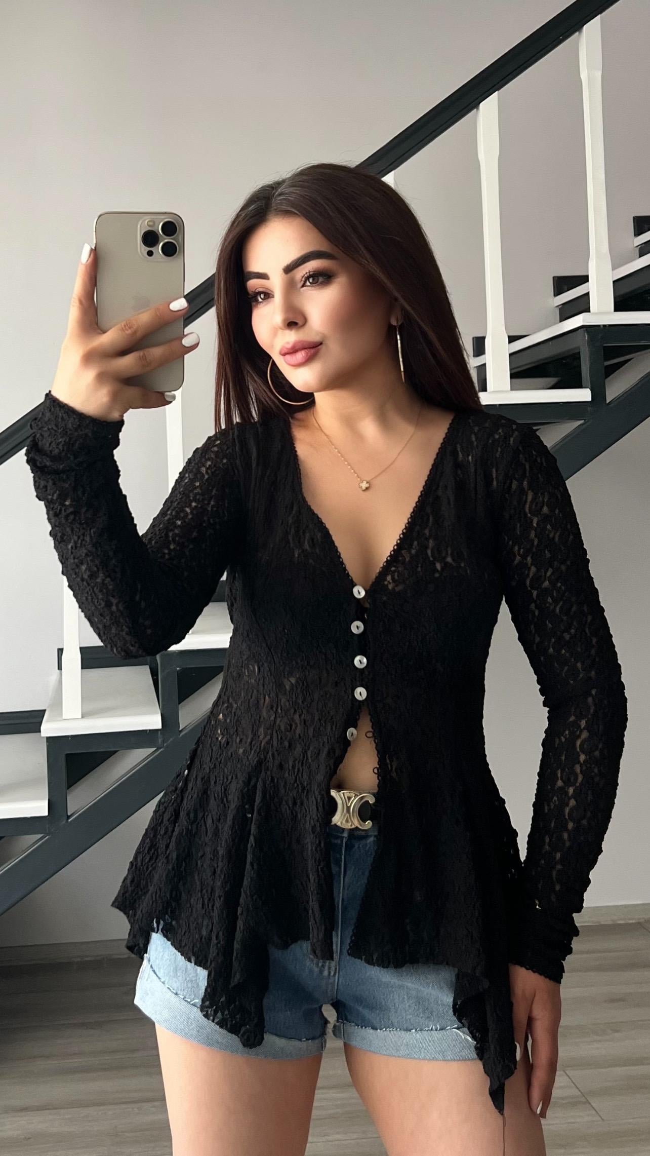 Siyah Peplum Dantel Bluz