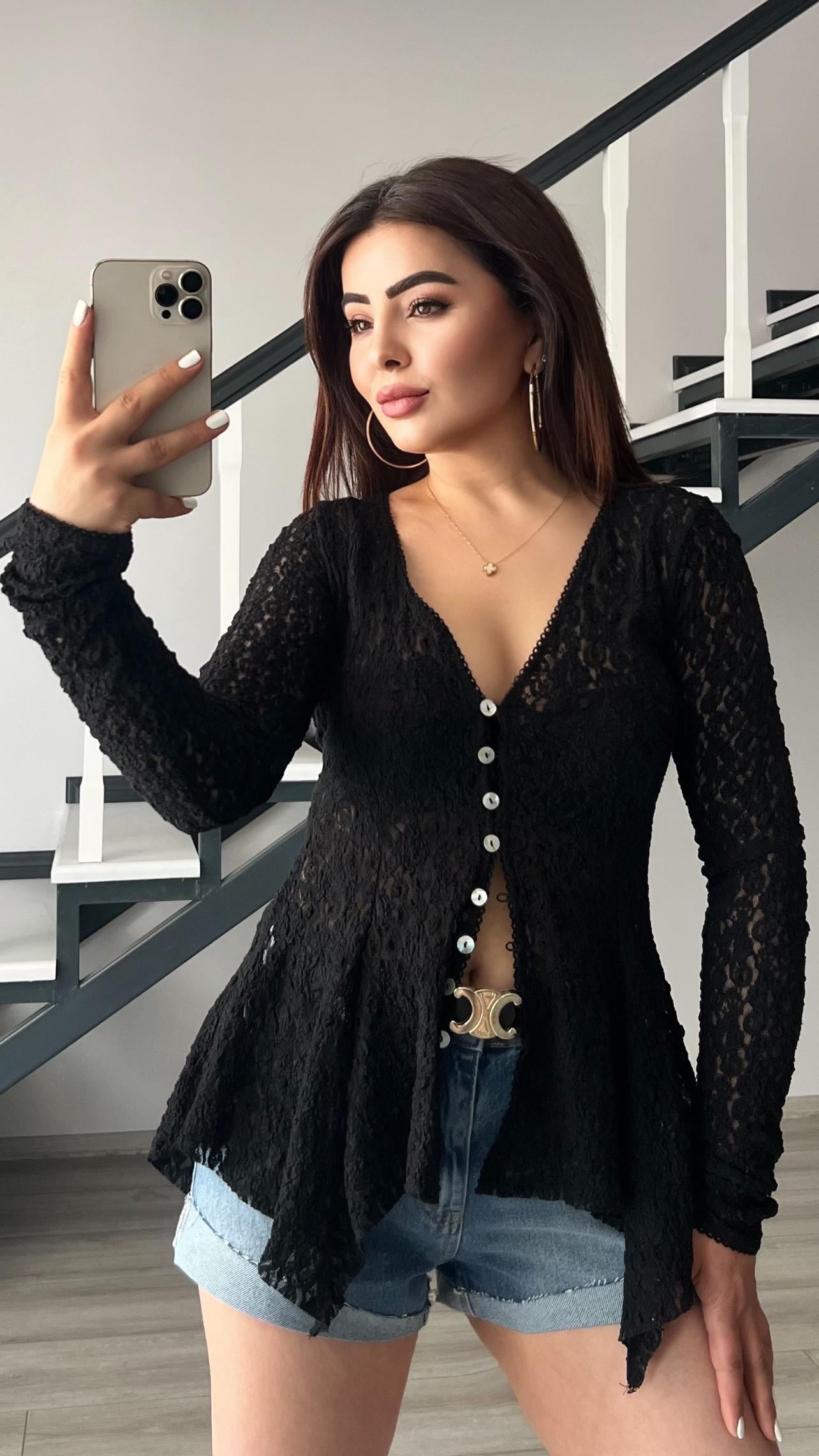 Siyah Peplum Dantel Bluz